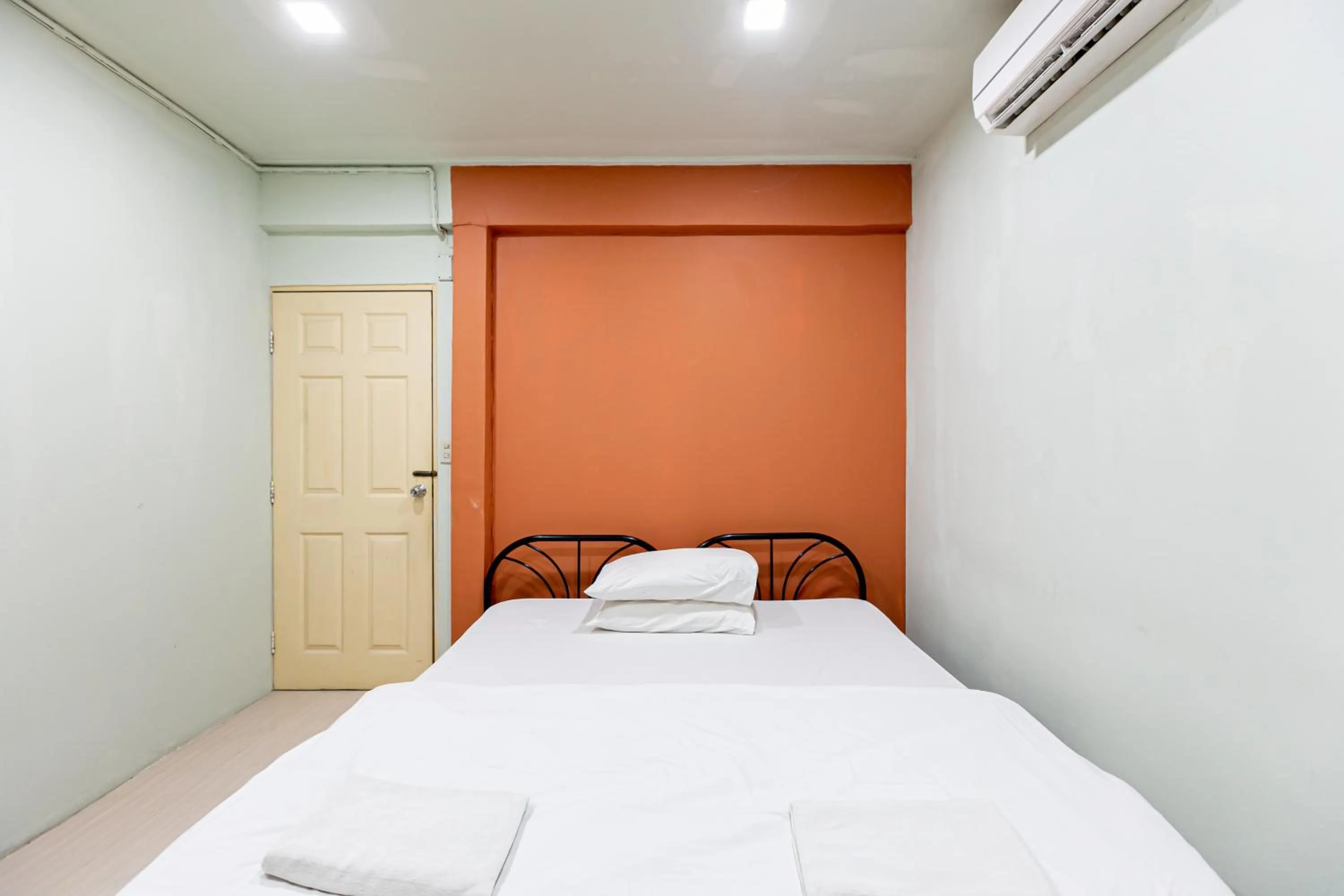 Bed in Freesia Saladaeng Silom Apartments