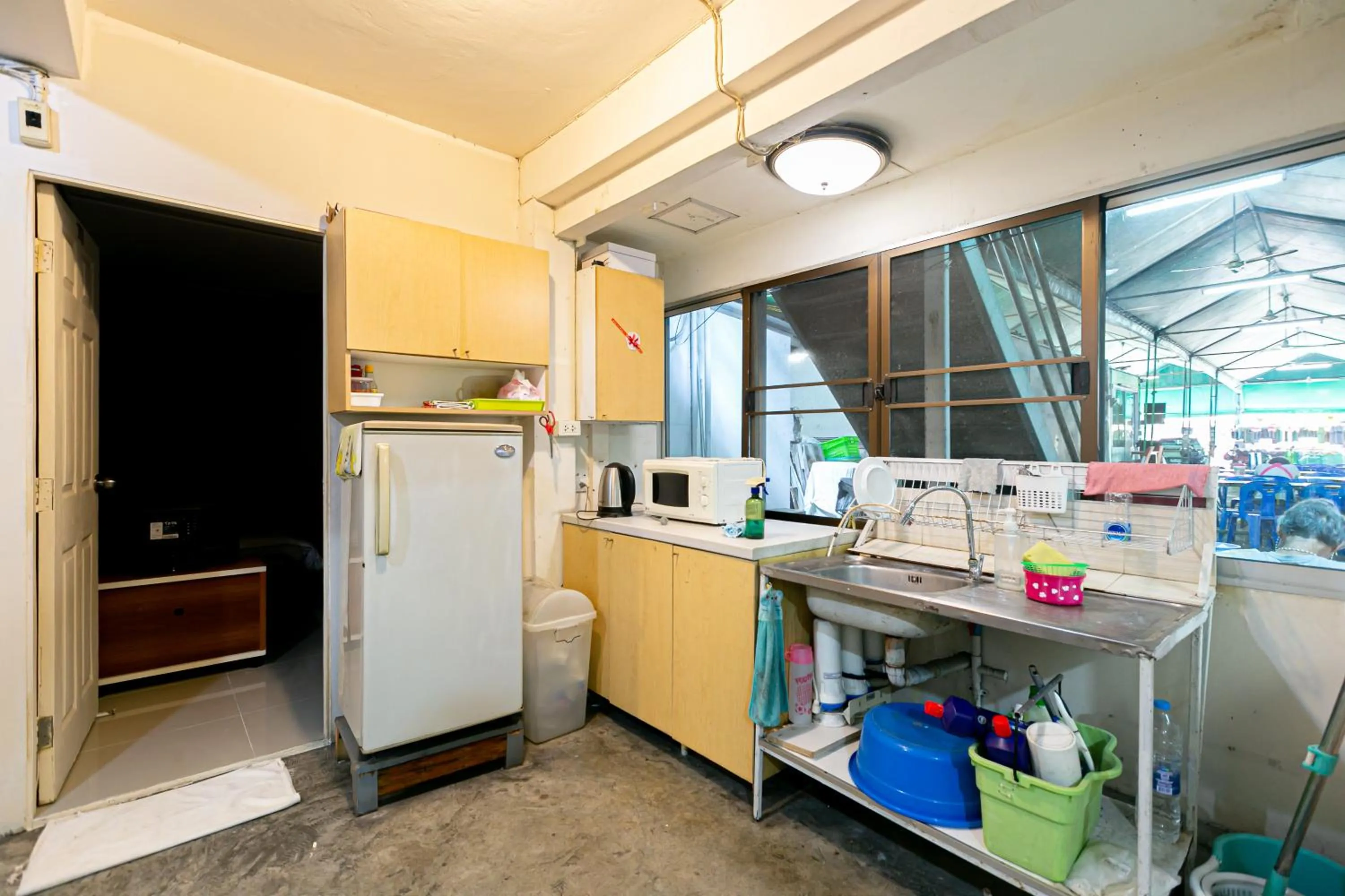dishwasher in Freesia Saladaeng Silom Apartments