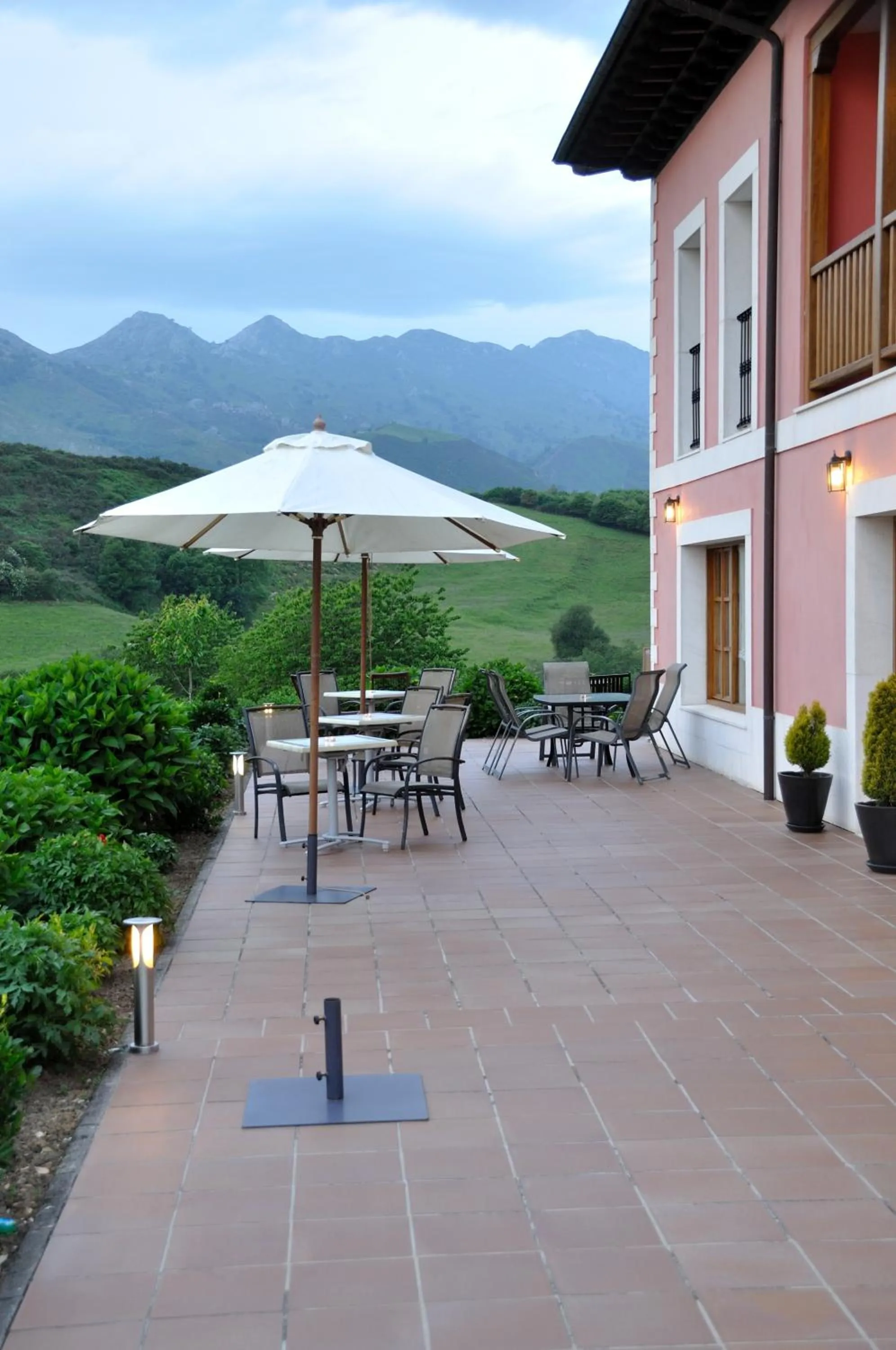 Garden in Hotel Puerta Del Oriente