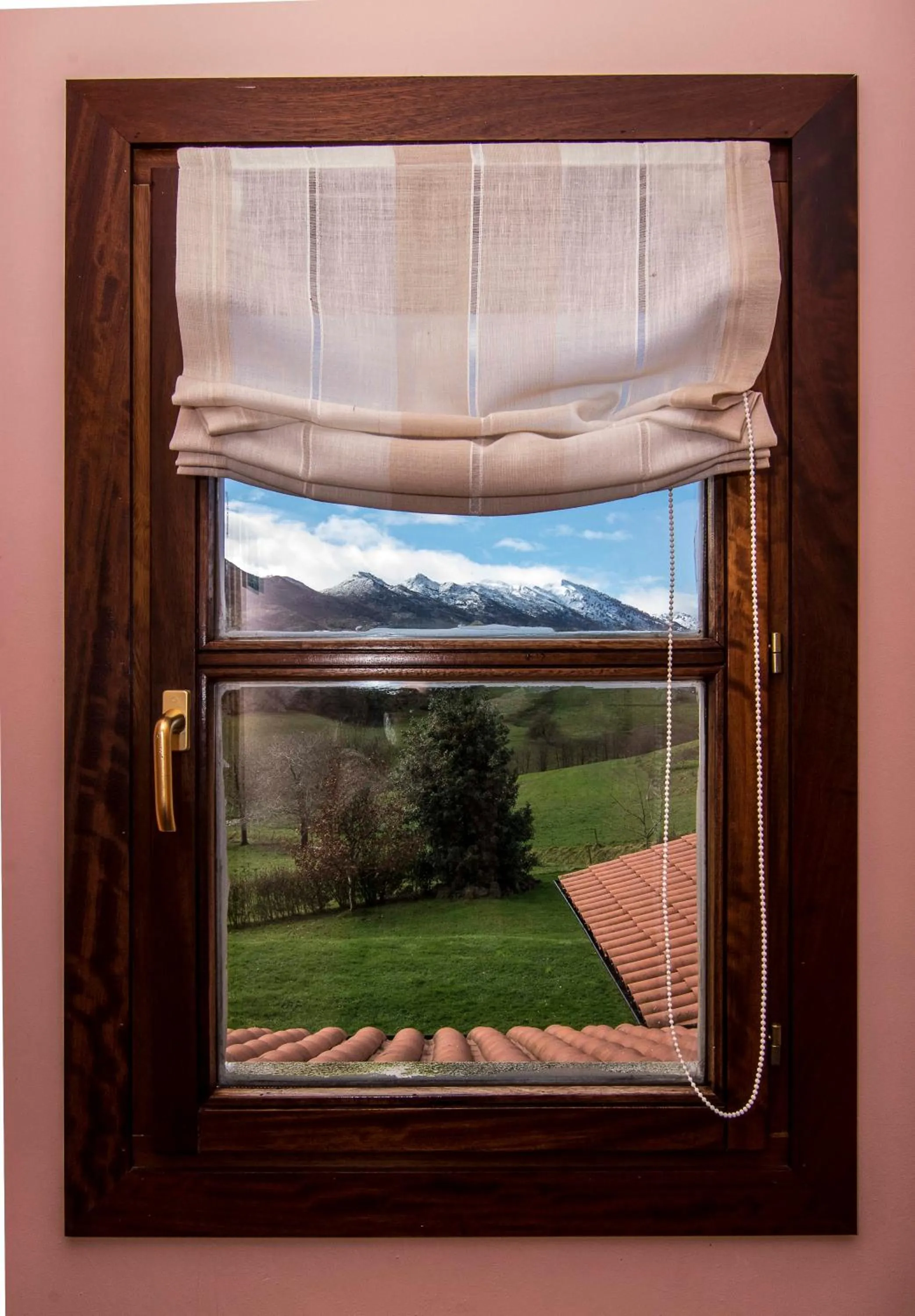 Mountain view in Hotel Puerta Del Oriente