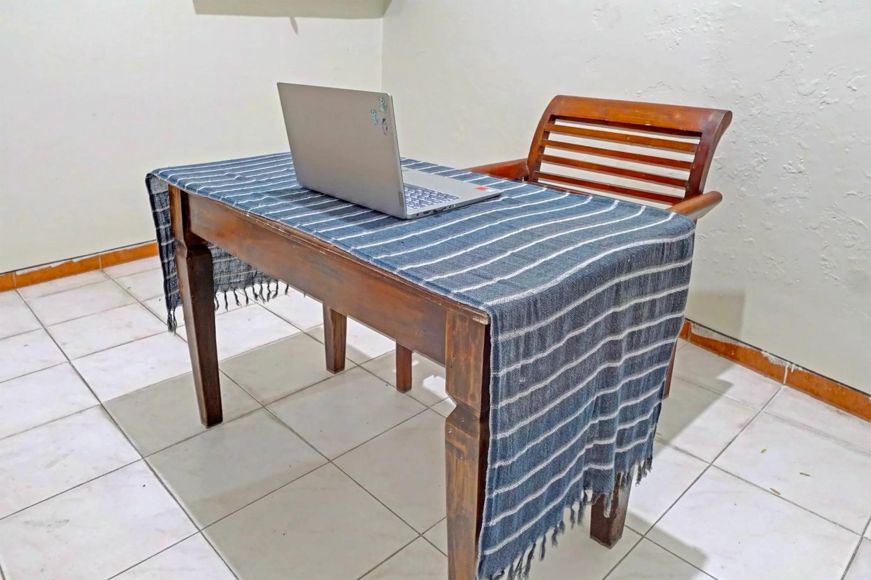 Lobby or reception in OYO Life 91896 Kost Bu Dewi Syariah