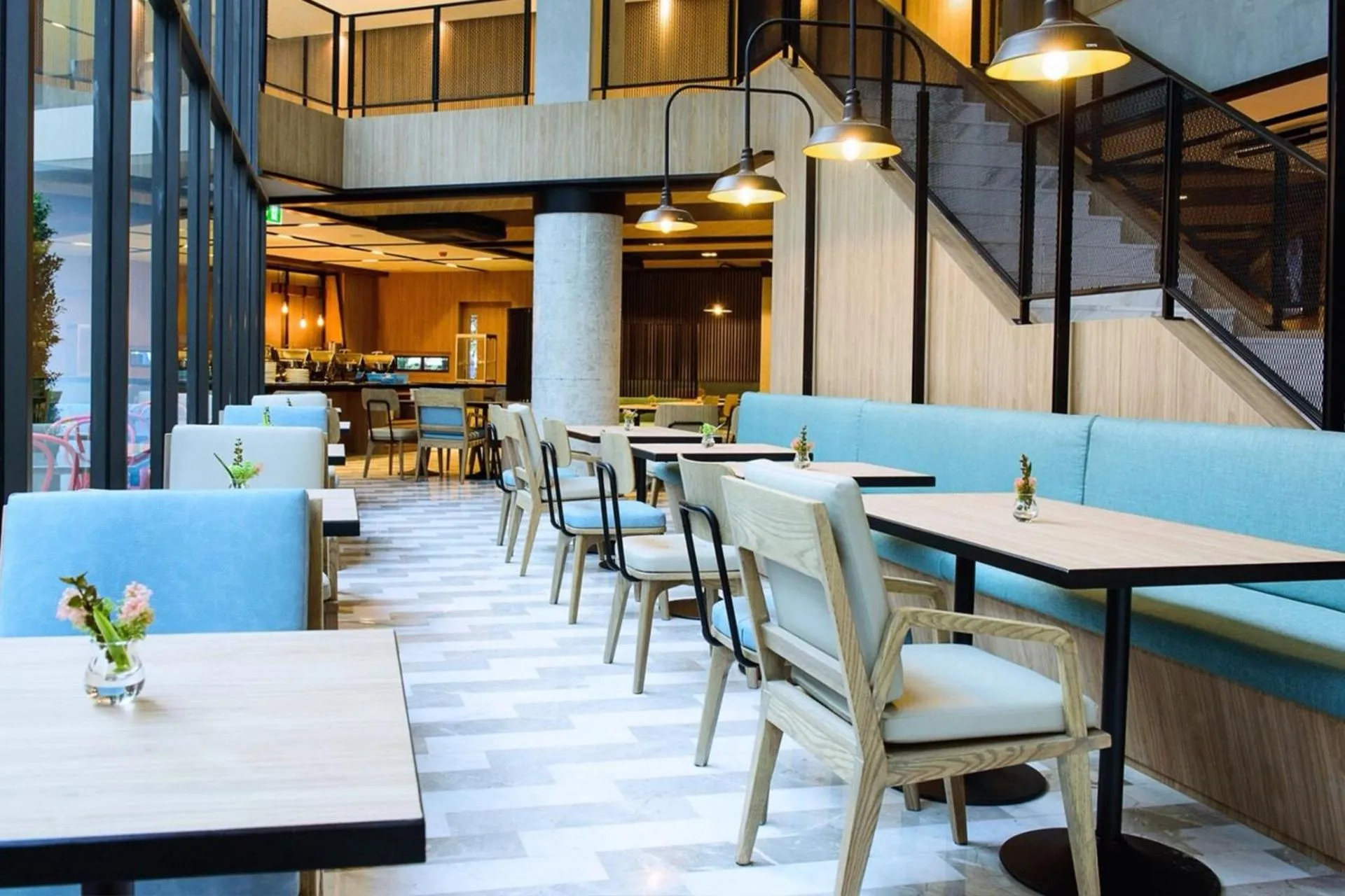 Restaurant/places to eat in Bella B Hotel