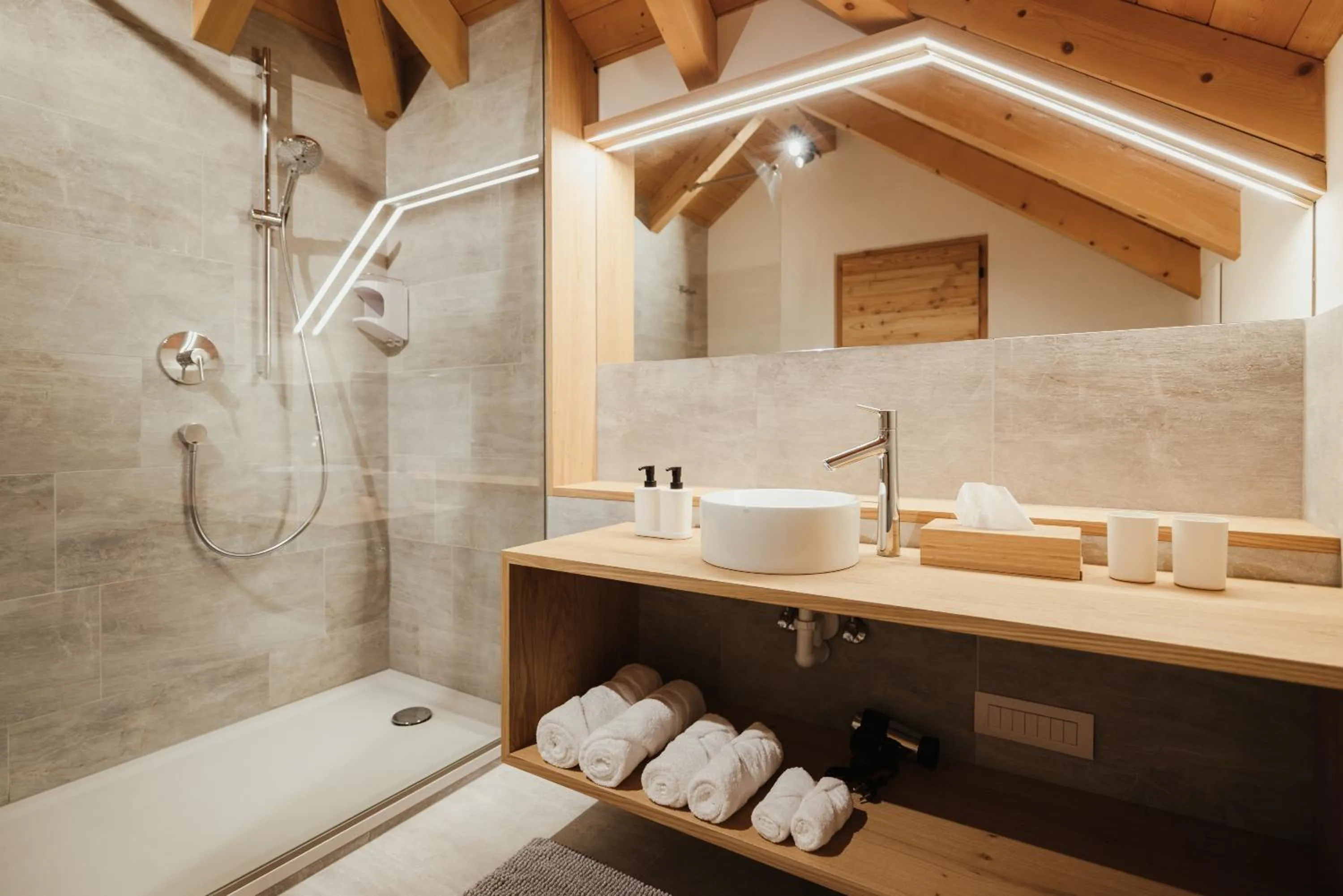 Shower in Halbwöhrerhof