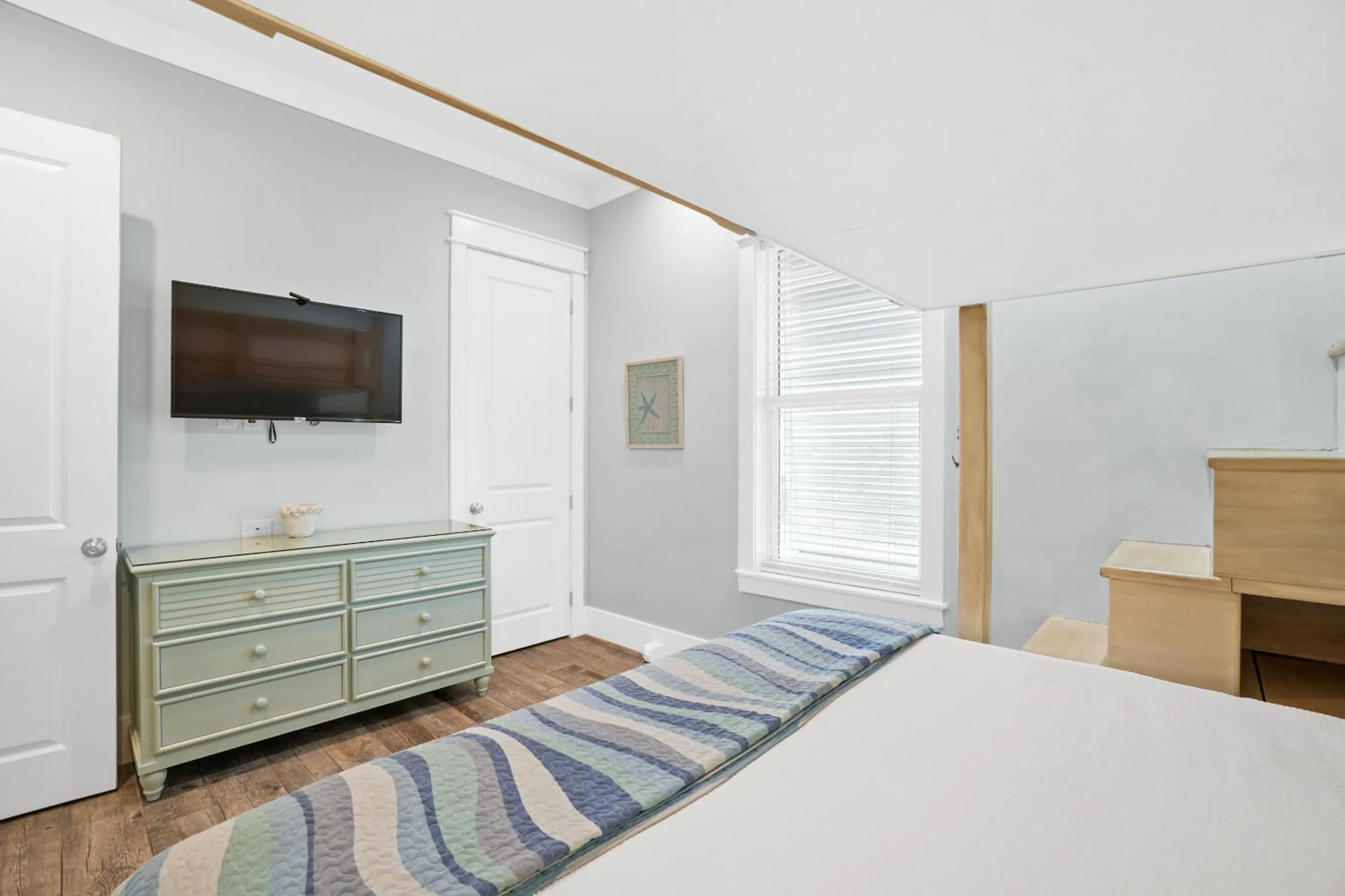 Bed in Beach House - Sweet N Salty by Panhandle Getaways