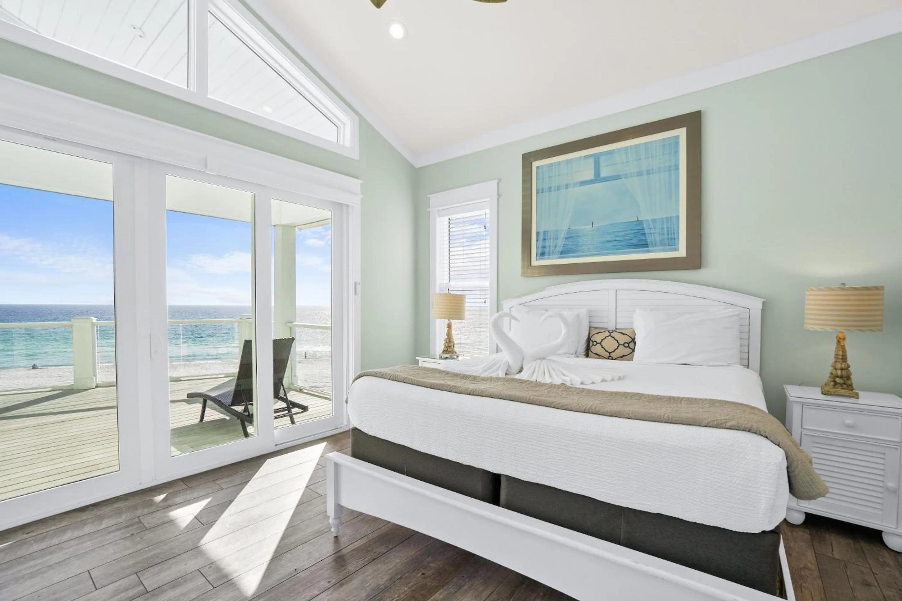 Bed in Beach House - Sweet N Salty by Panhandle Getaways