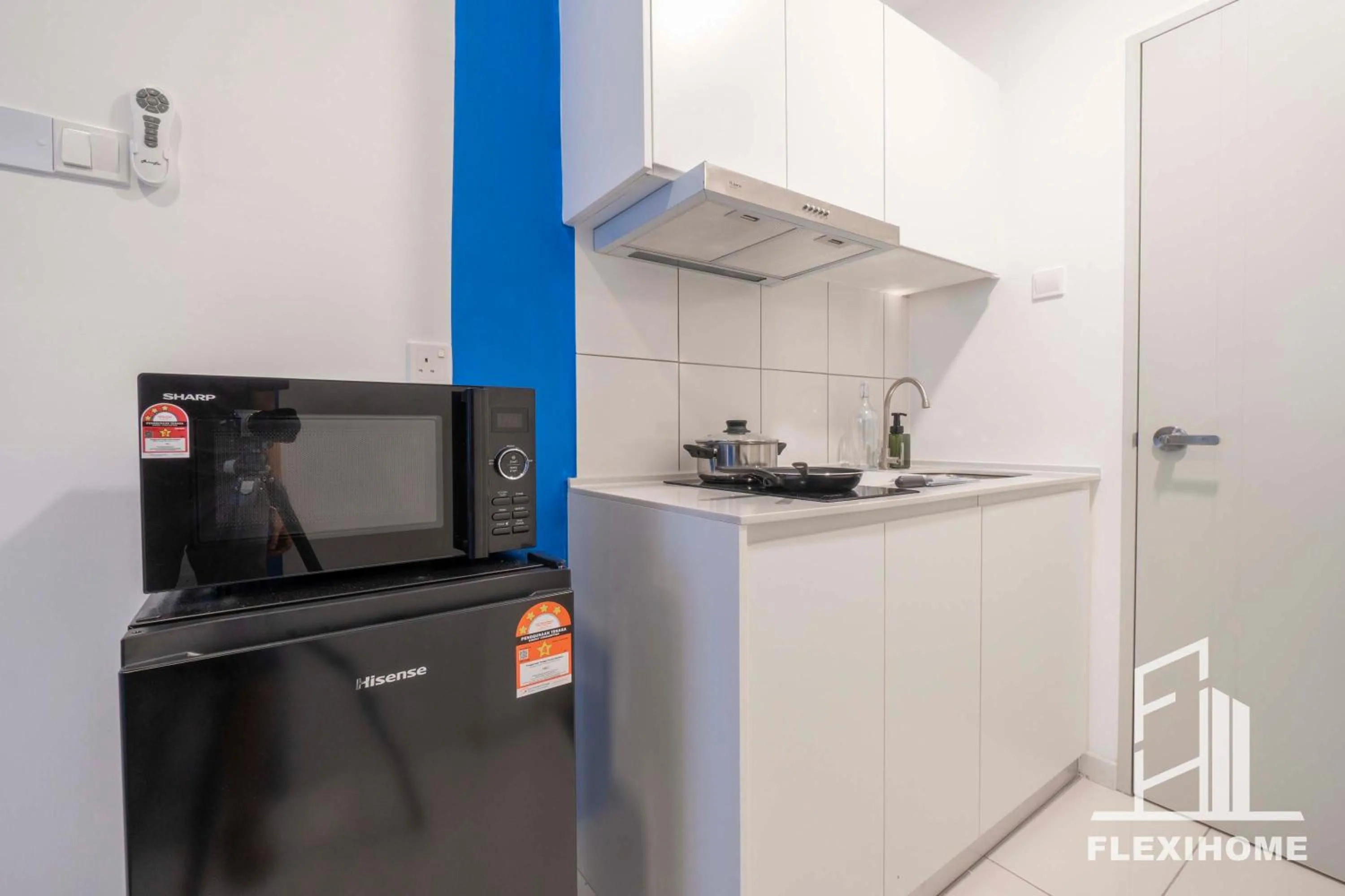 Kitchen or kitchenette in KLIA, KLIA2, Horizon Suites Sepang, Designed Studio, by Flexihome-MY