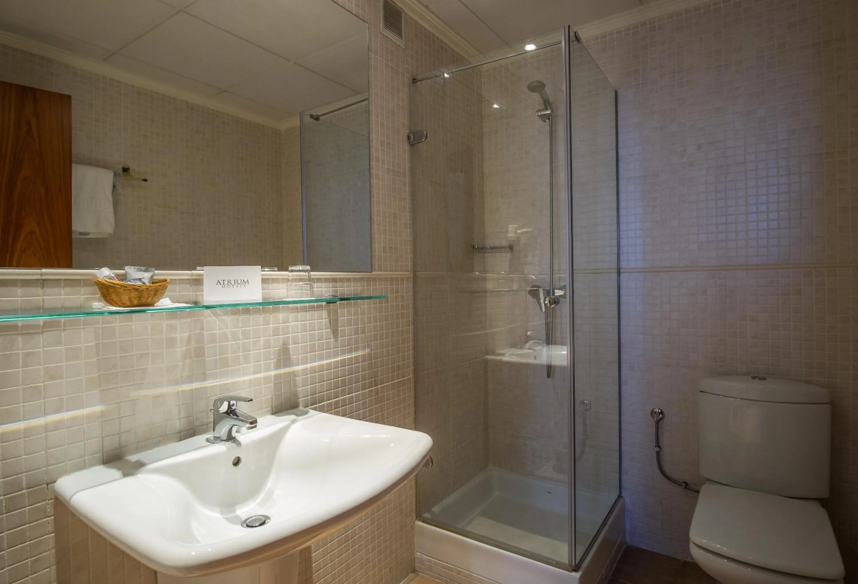 Shower in Sant Jordi