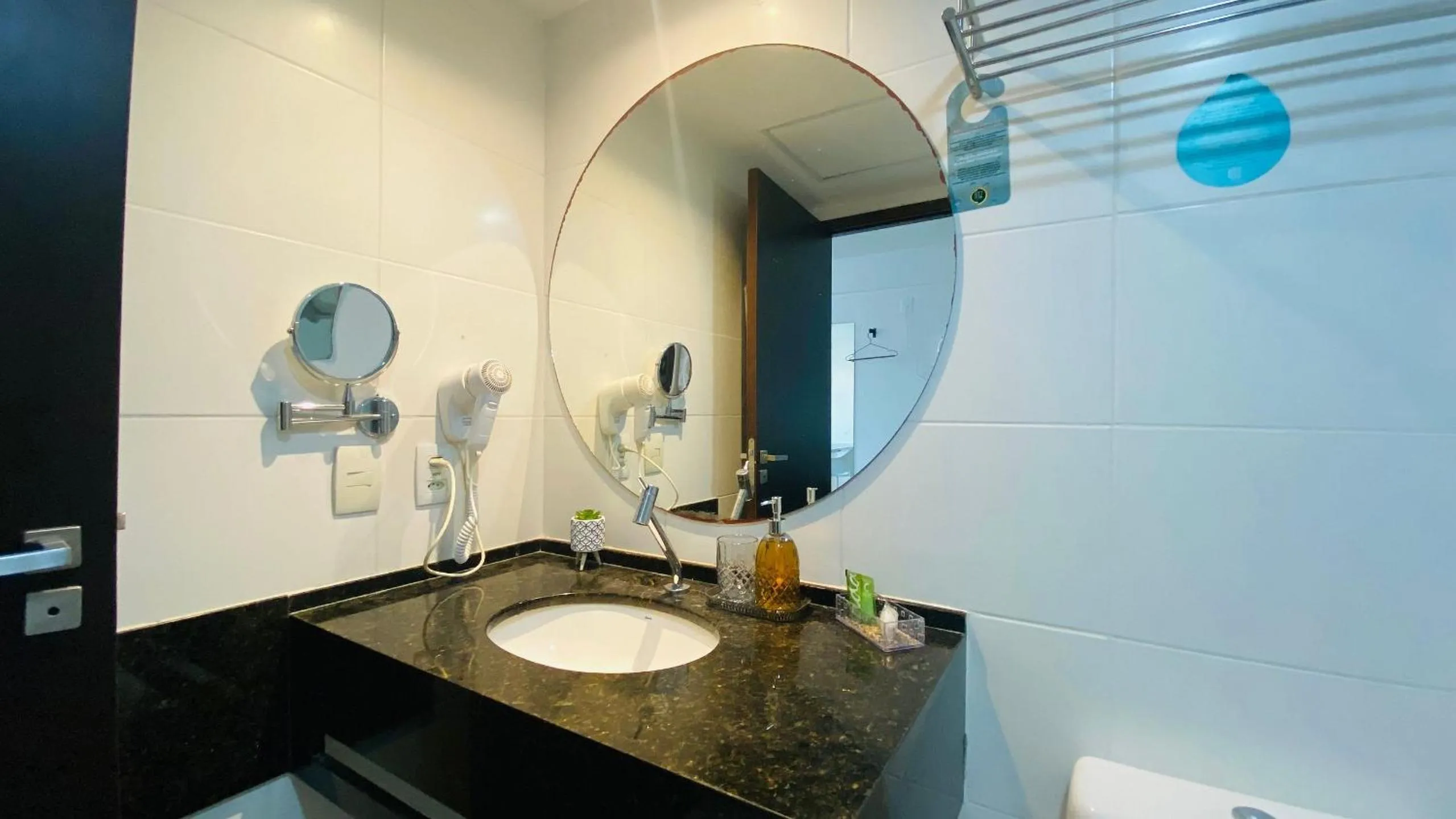 Toilet in Ritz Suítes-Maceió, Flat a Beira mar de temporada