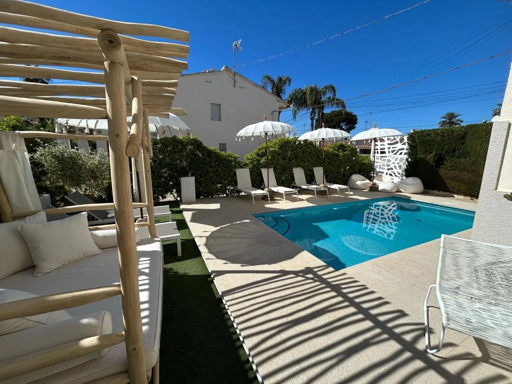 Swimming pool in Hotel Boutique Villamor - Only Adults