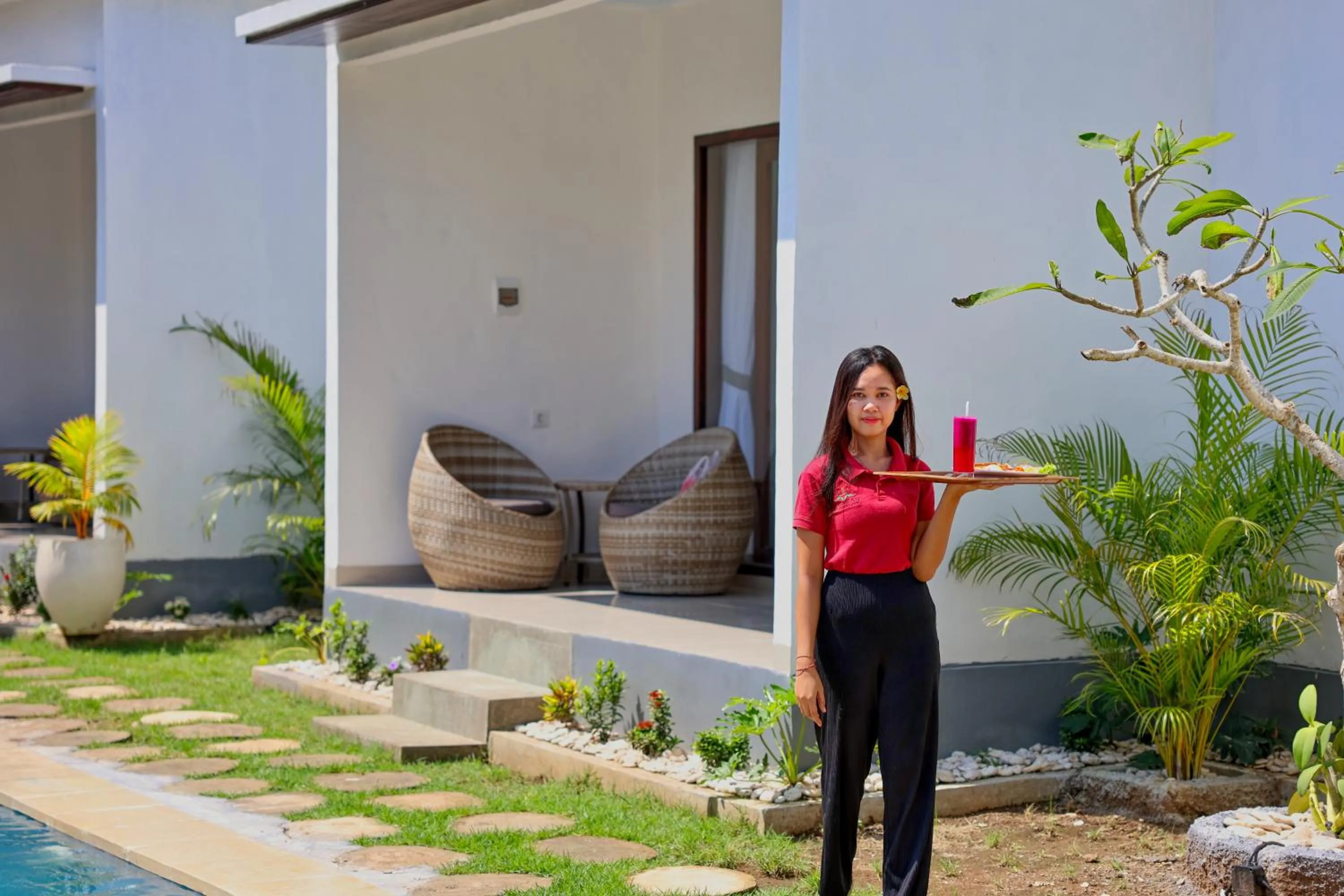 room service in Kelingking Tatakan Villa