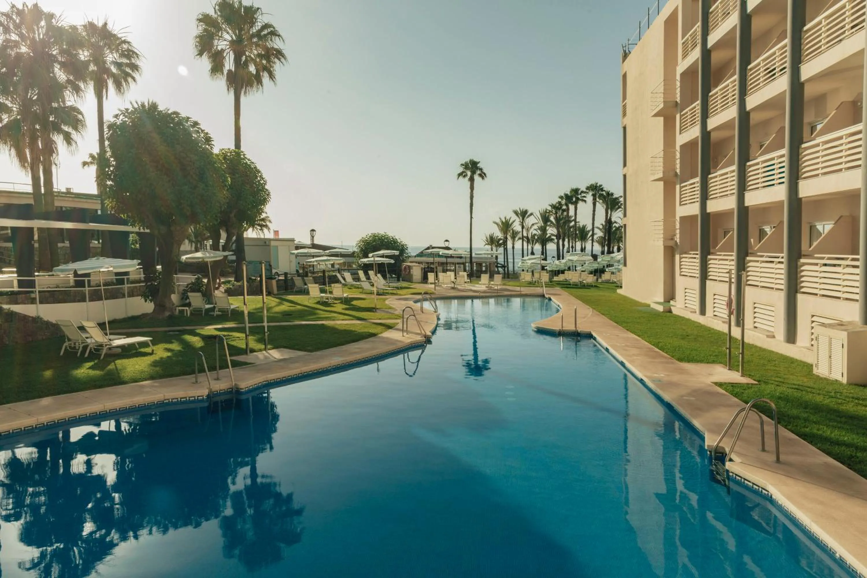 Swimming pool in Medplaya Hotel Pez Espada