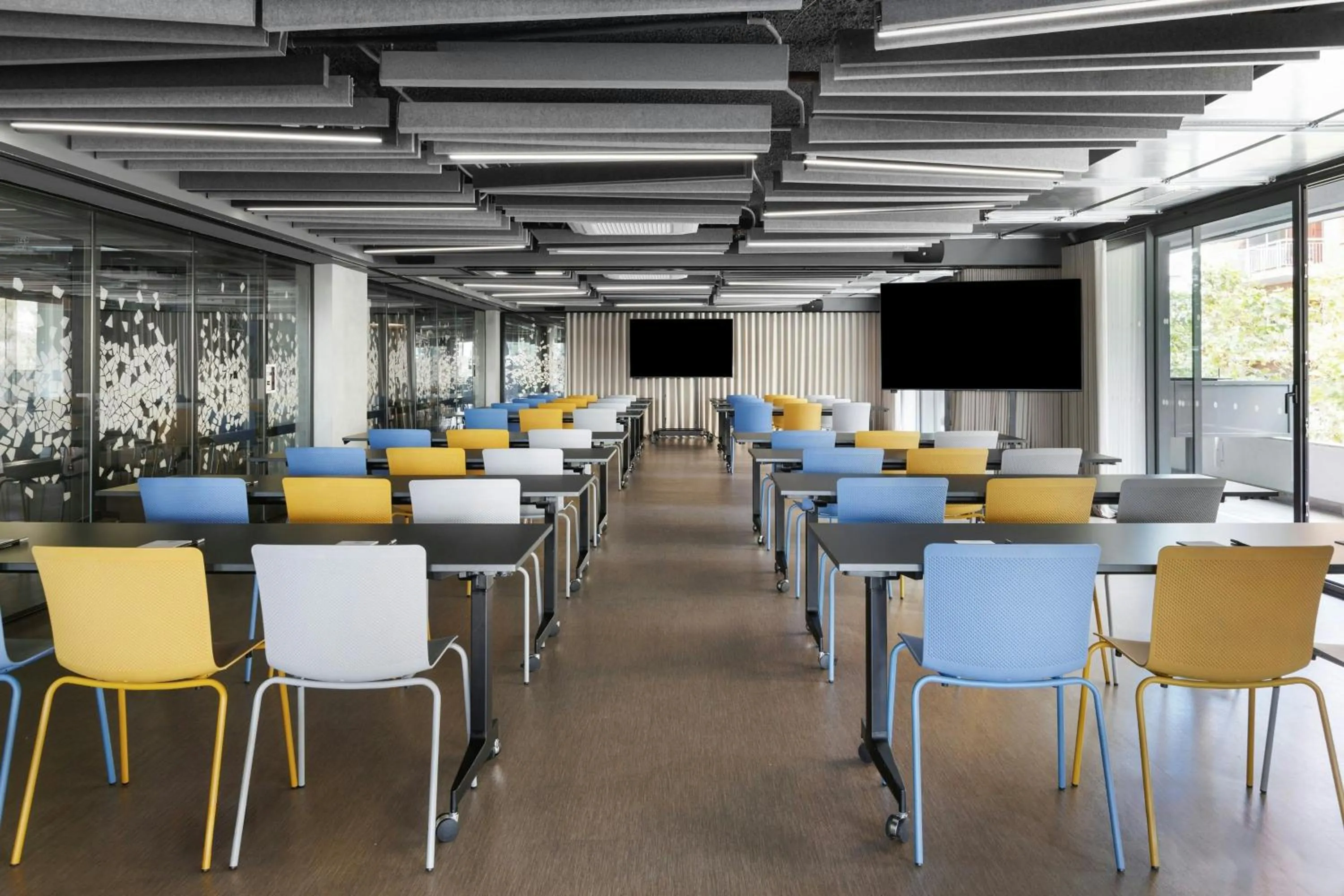 Meeting/conference room in Moxy Barcelona