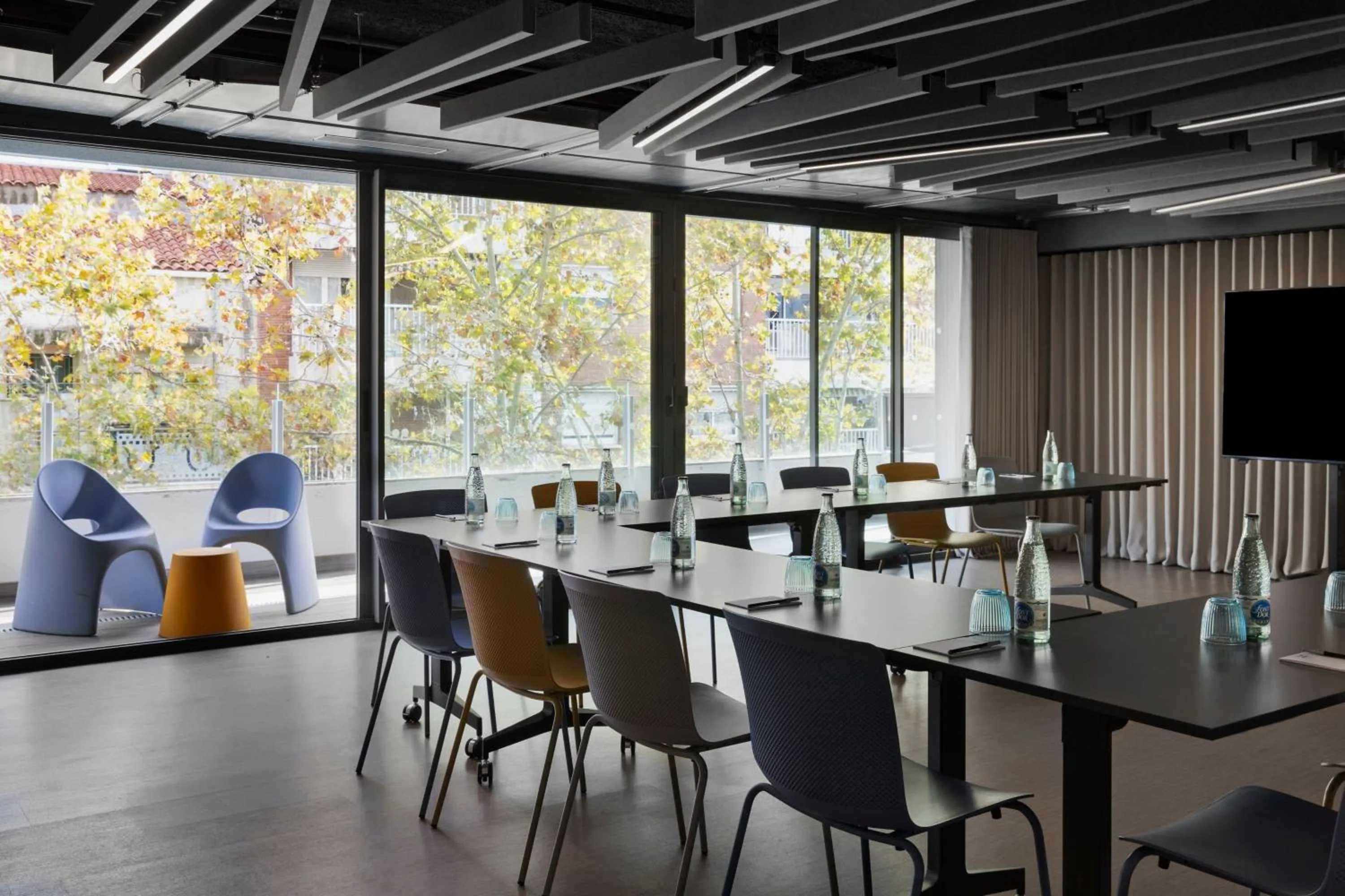 Meeting/conference room in Moxy Barcelona