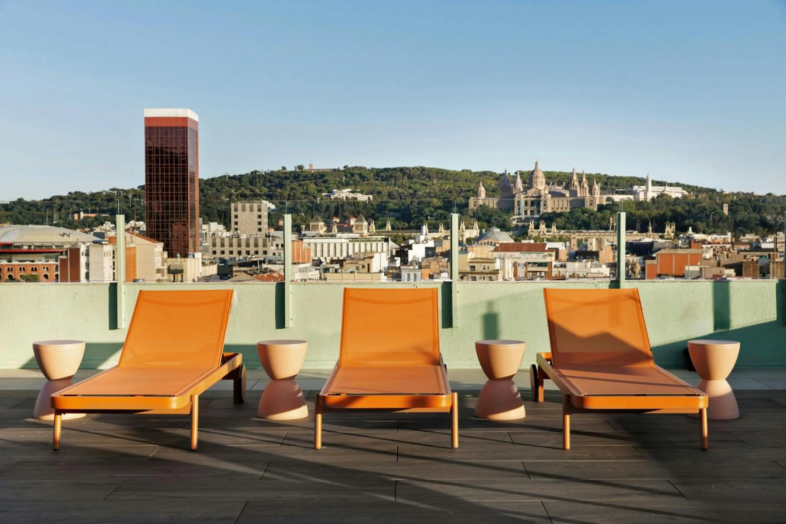 Lounge or bar in Moxy Barcelona