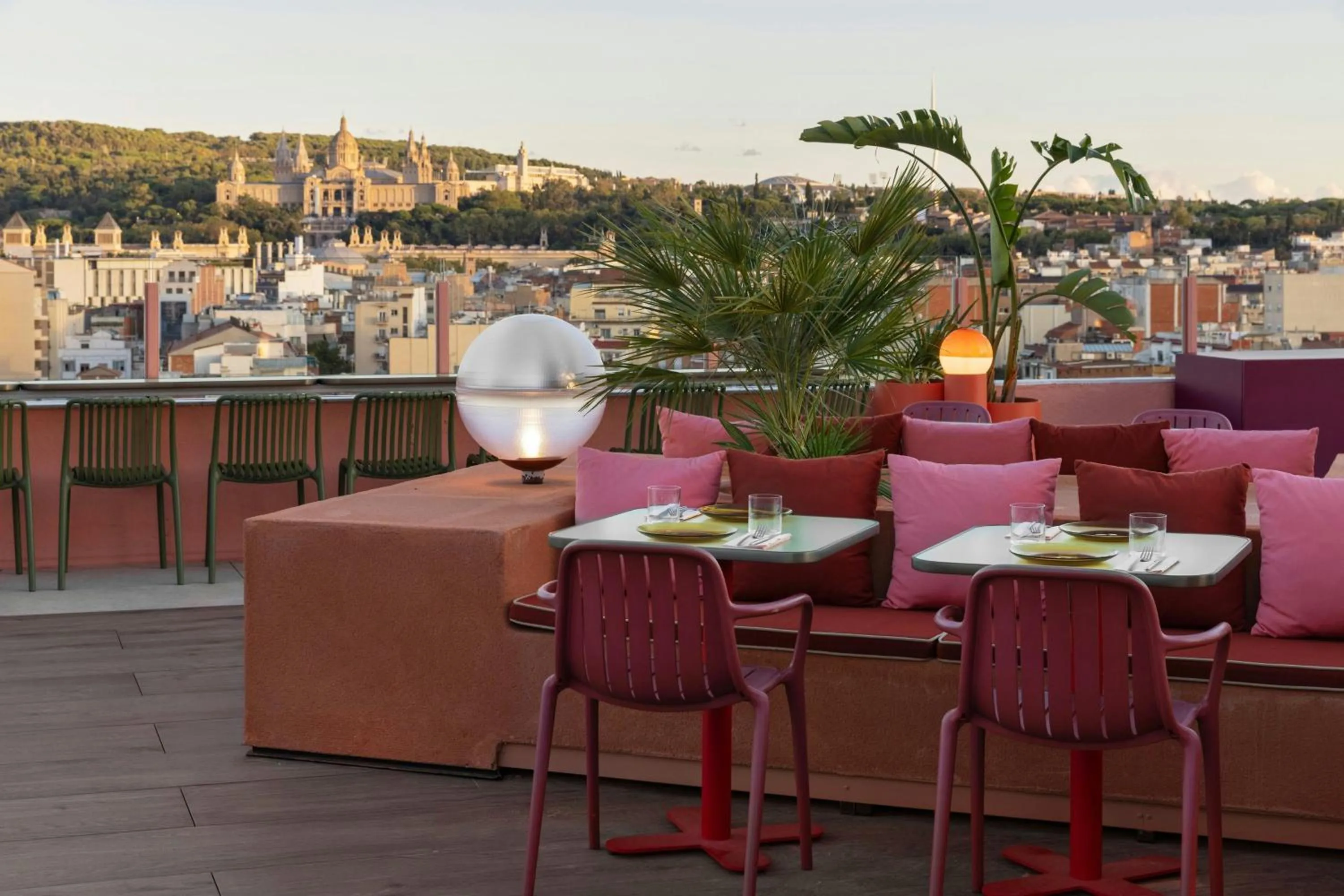 Restaurant/places to eat in Moxy Barcelona