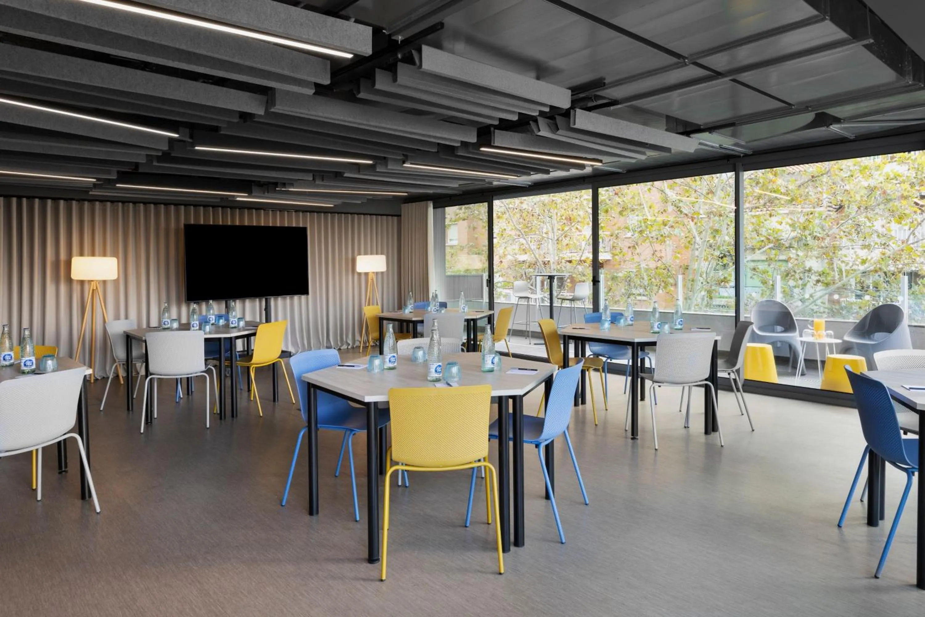 Meeting/conference room in Moxy Barcelona
