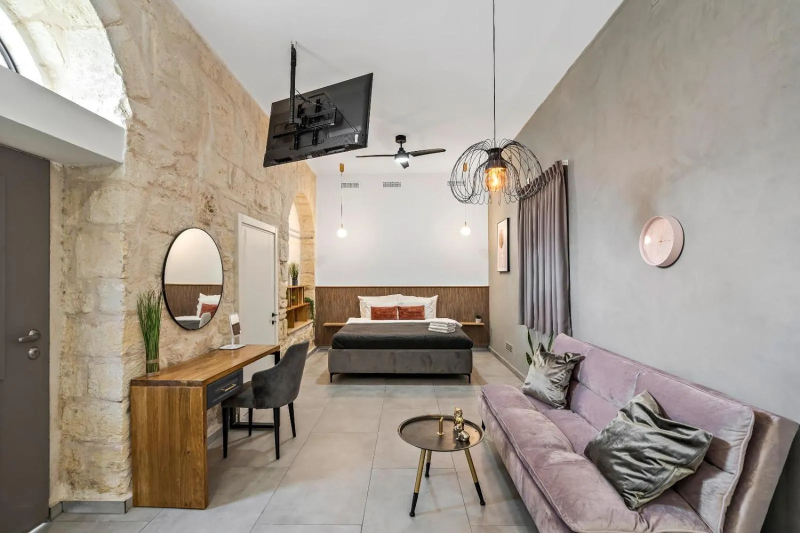 Bed in Old City Boutique - By La Finca Hotels