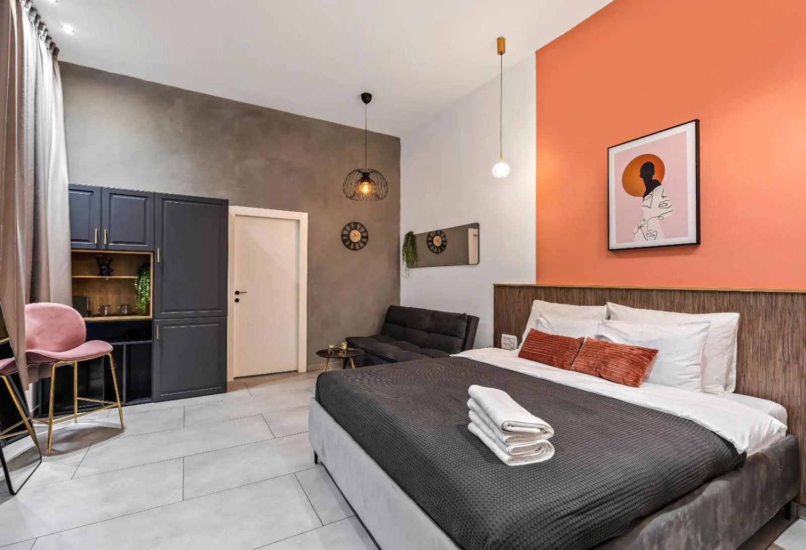 Bed in Old City Boutique - By La Finca Hotels