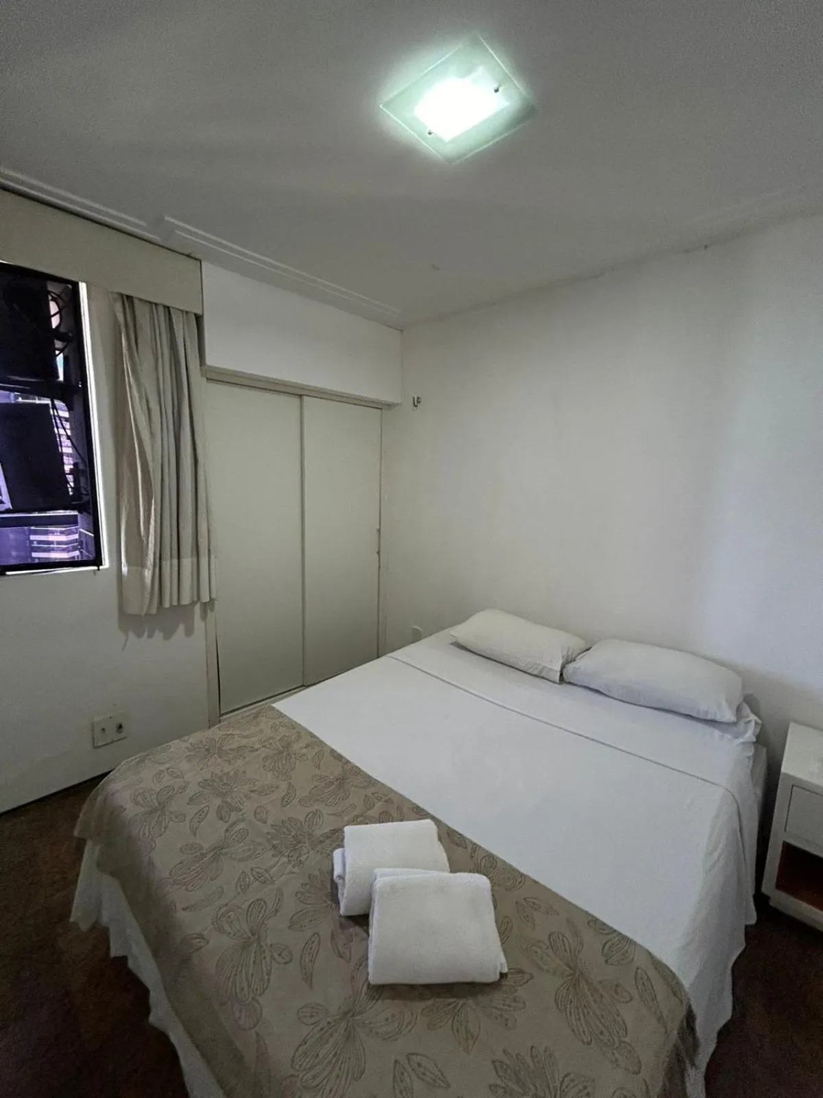 Bed in Flat Atlântico Neto