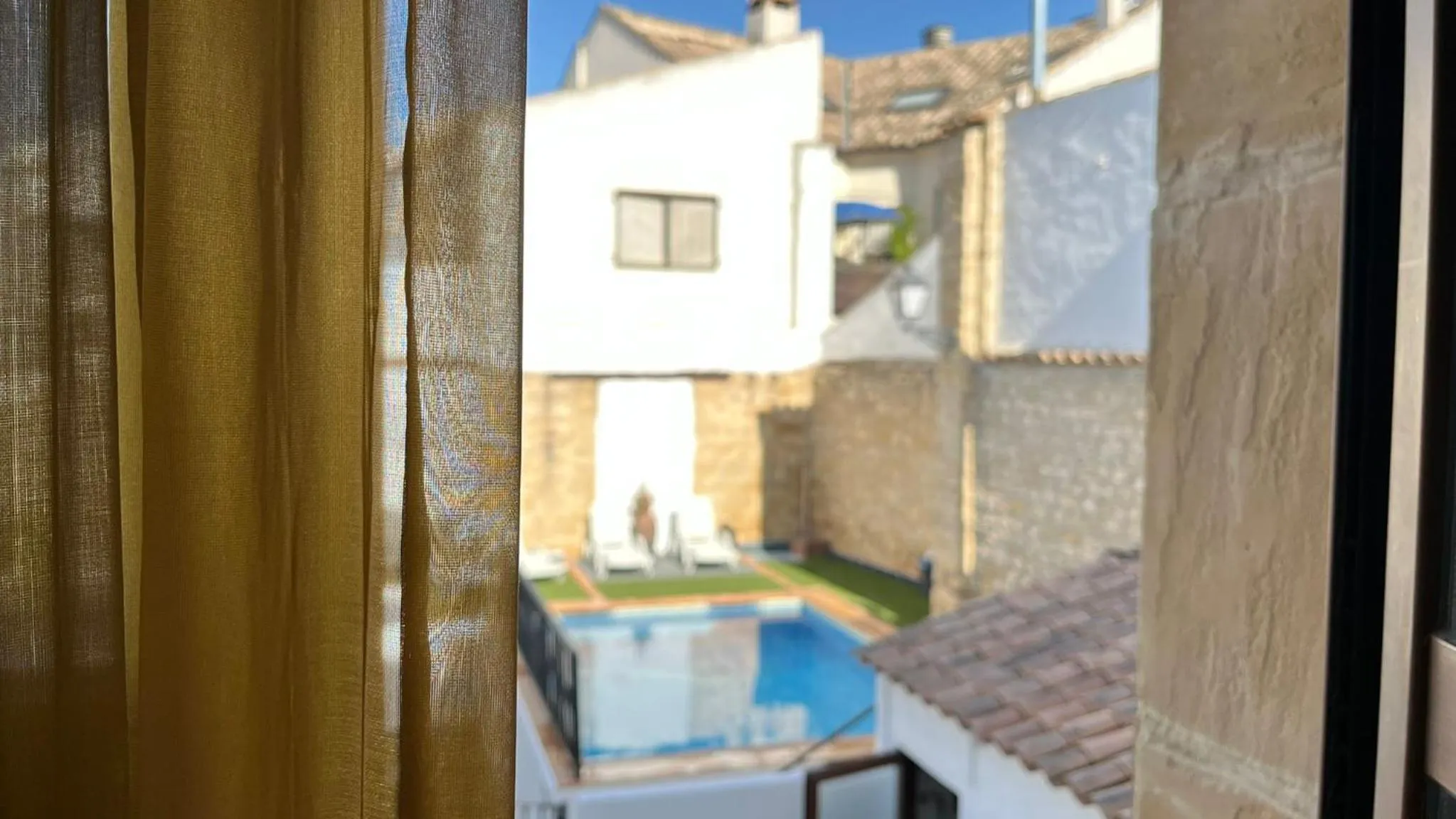 Pool view in Hotel Rosaleda Don Pedro