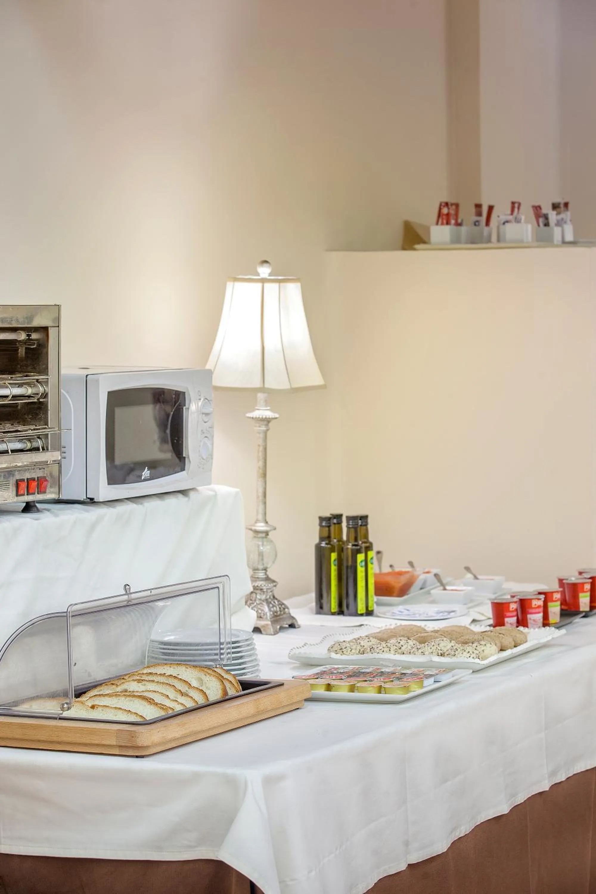 Food, Bed in Hotel Rosaleda Don Pedro