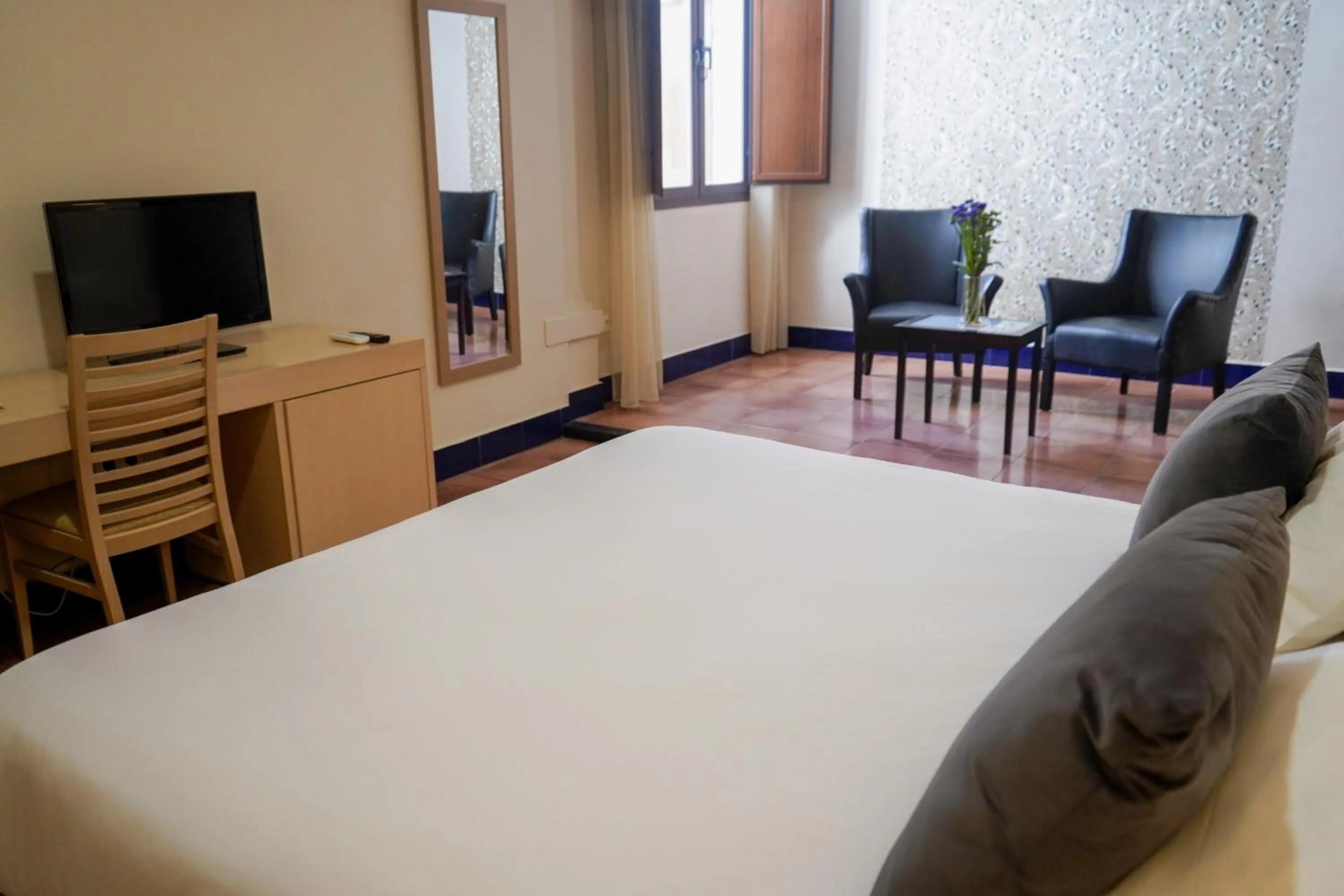 Bedroom, Bed in Hotel Rosaleda Don Pedro