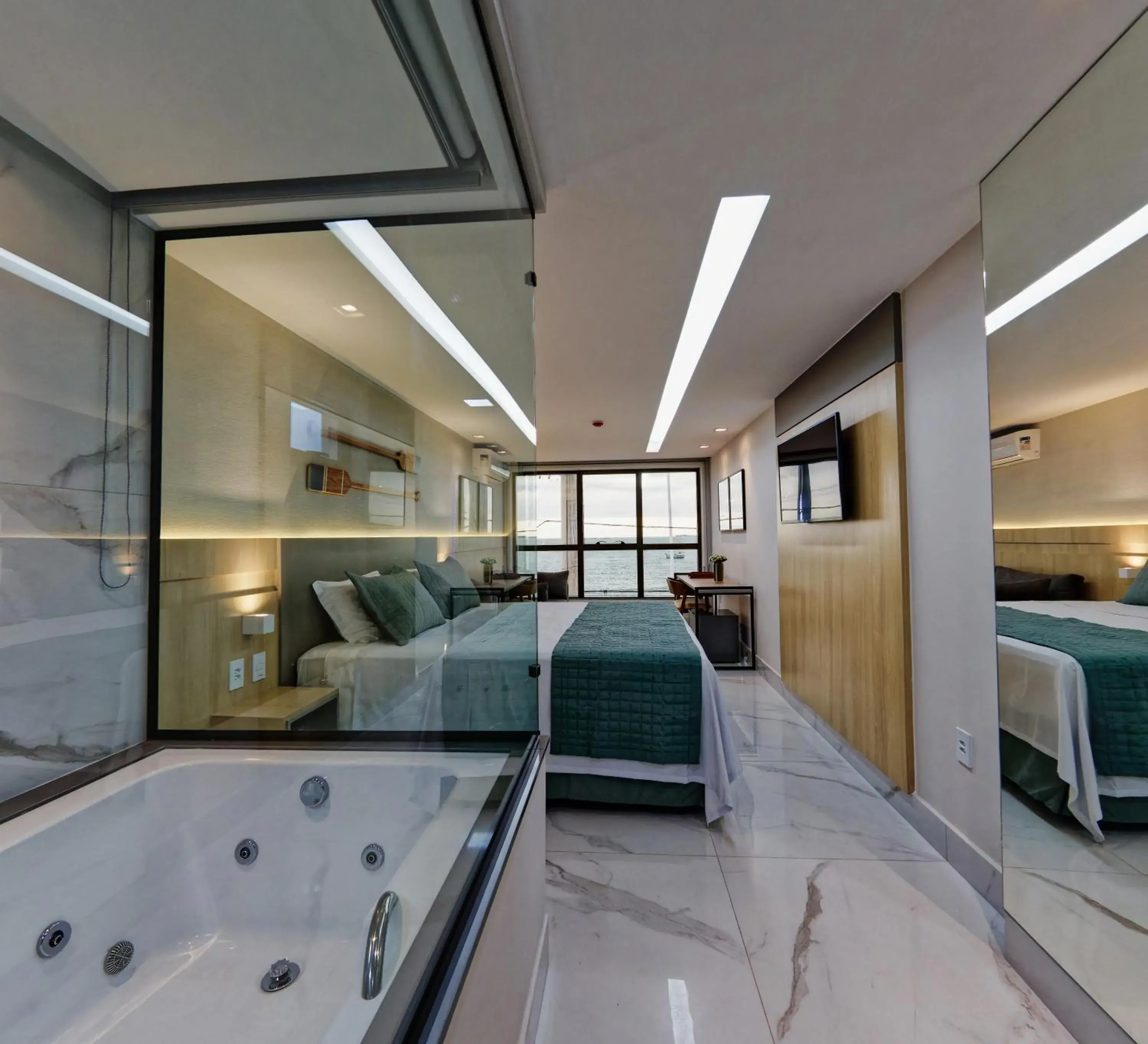 Hot Tub, Bed in Gaeta Hotel Hot Tub, Bed in Gaeta Hotel