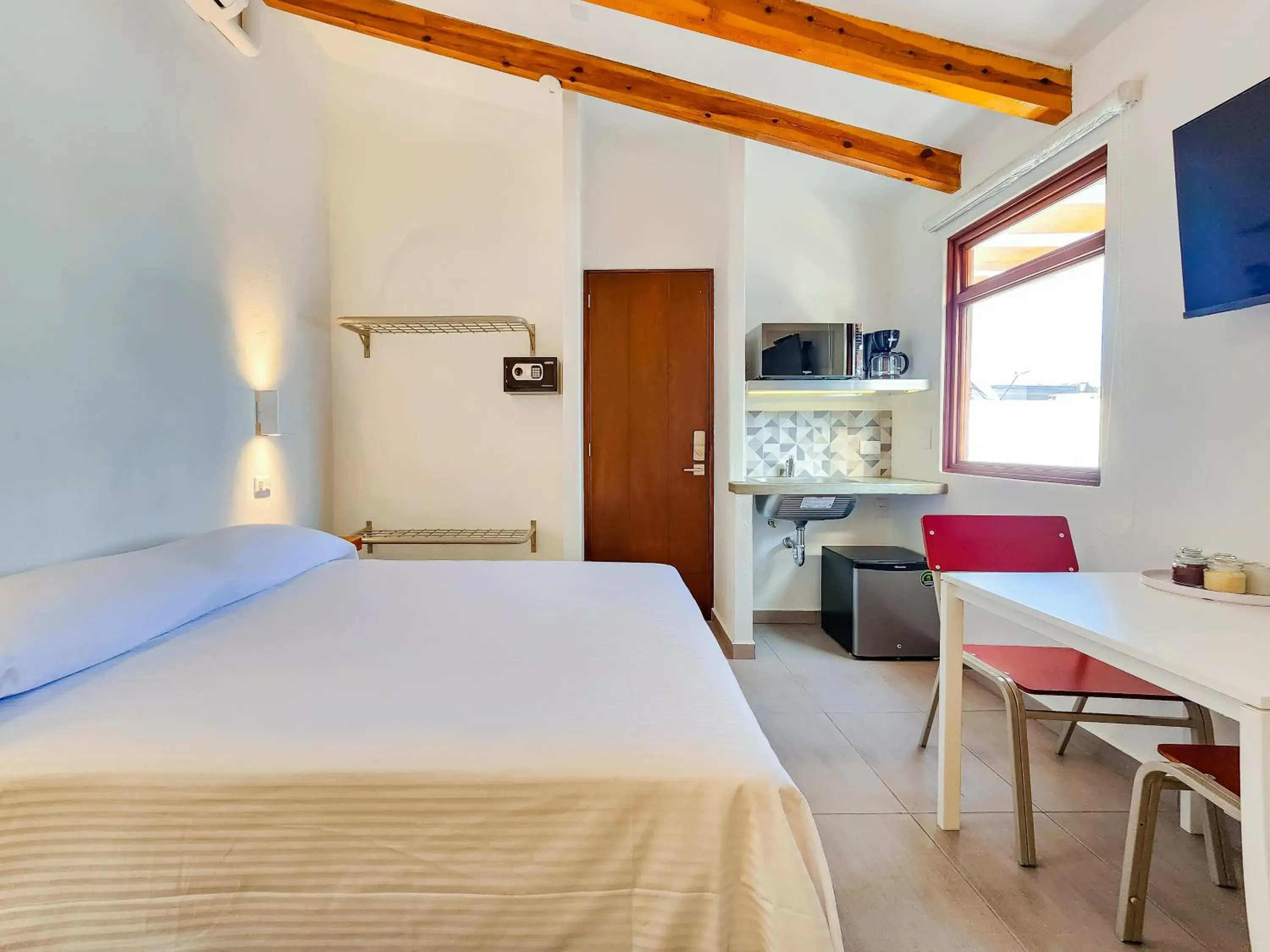 Double Room in Niebla Suites Double Room in Niebla Suites