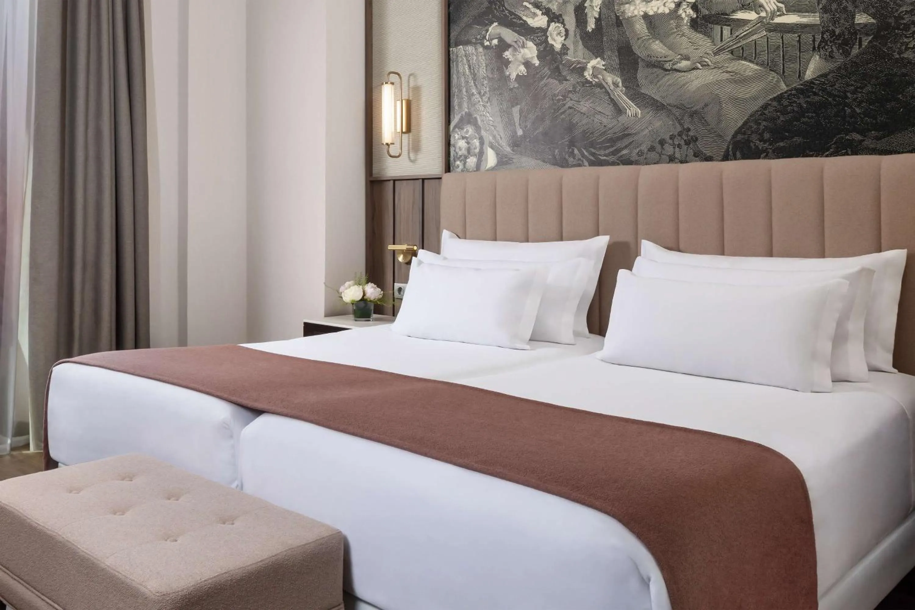 Bedroom, Bed in NH Collection Victoria