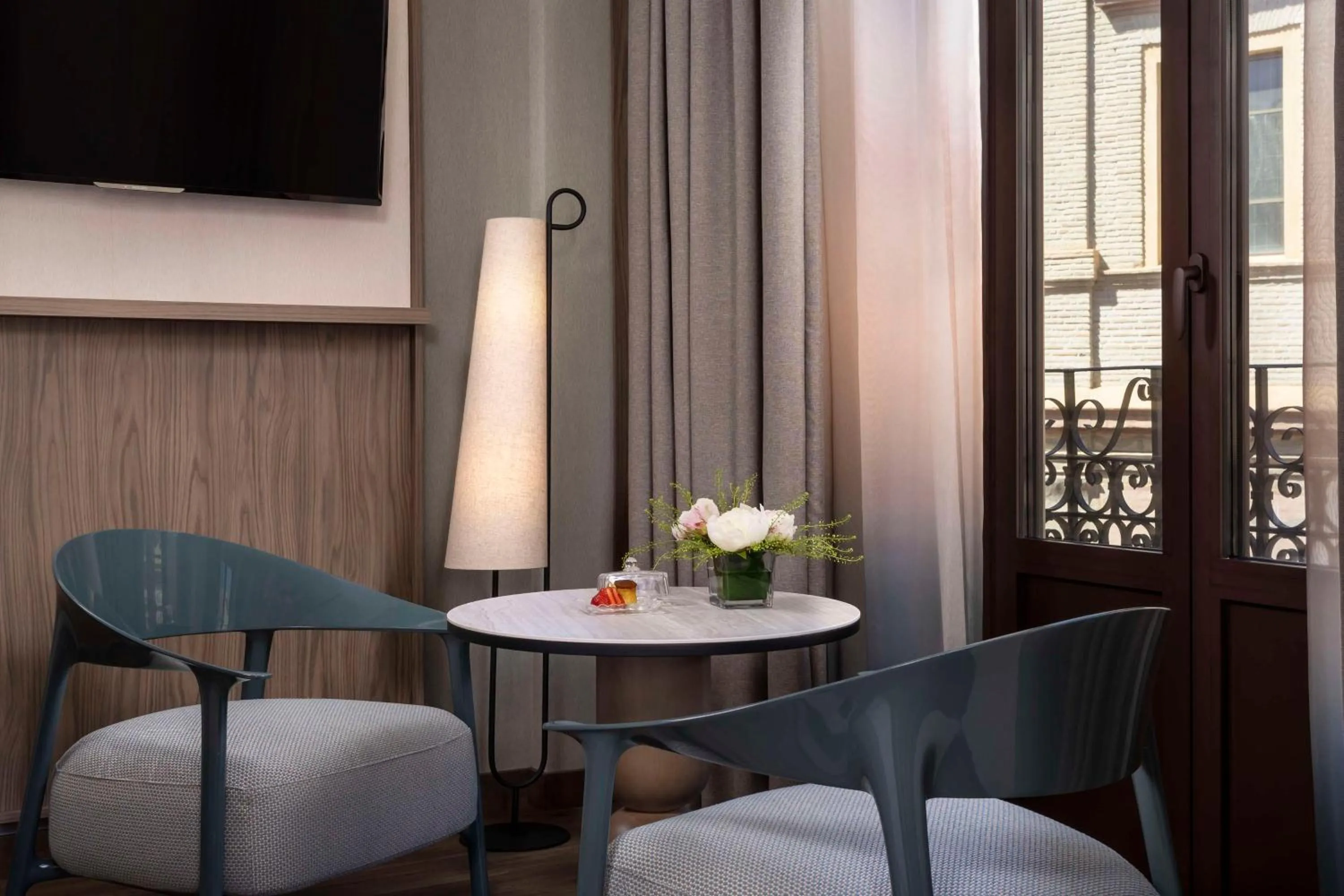 Bedroom in NH Collection Victoria