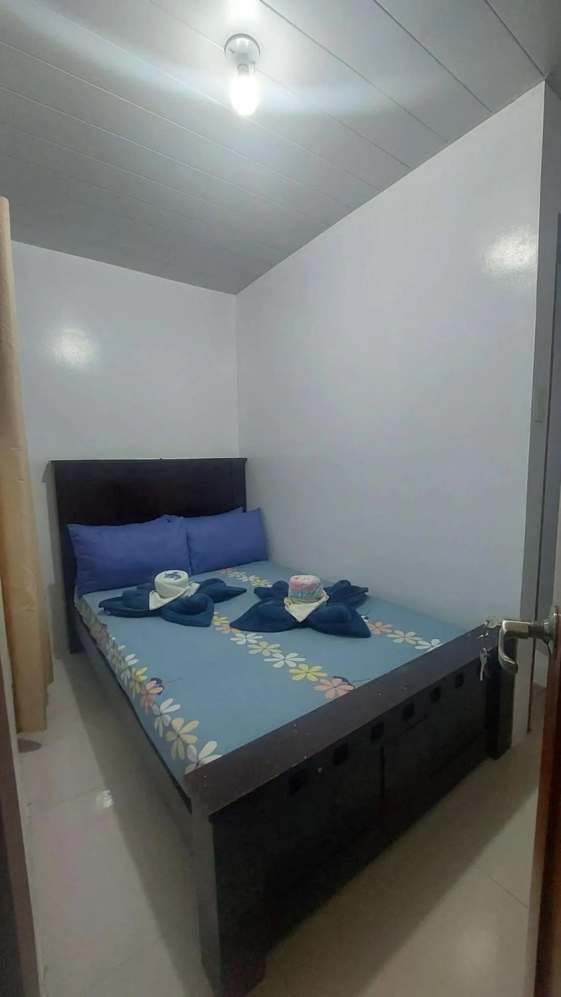 Bed in Aussie Inn Baguio City Direct