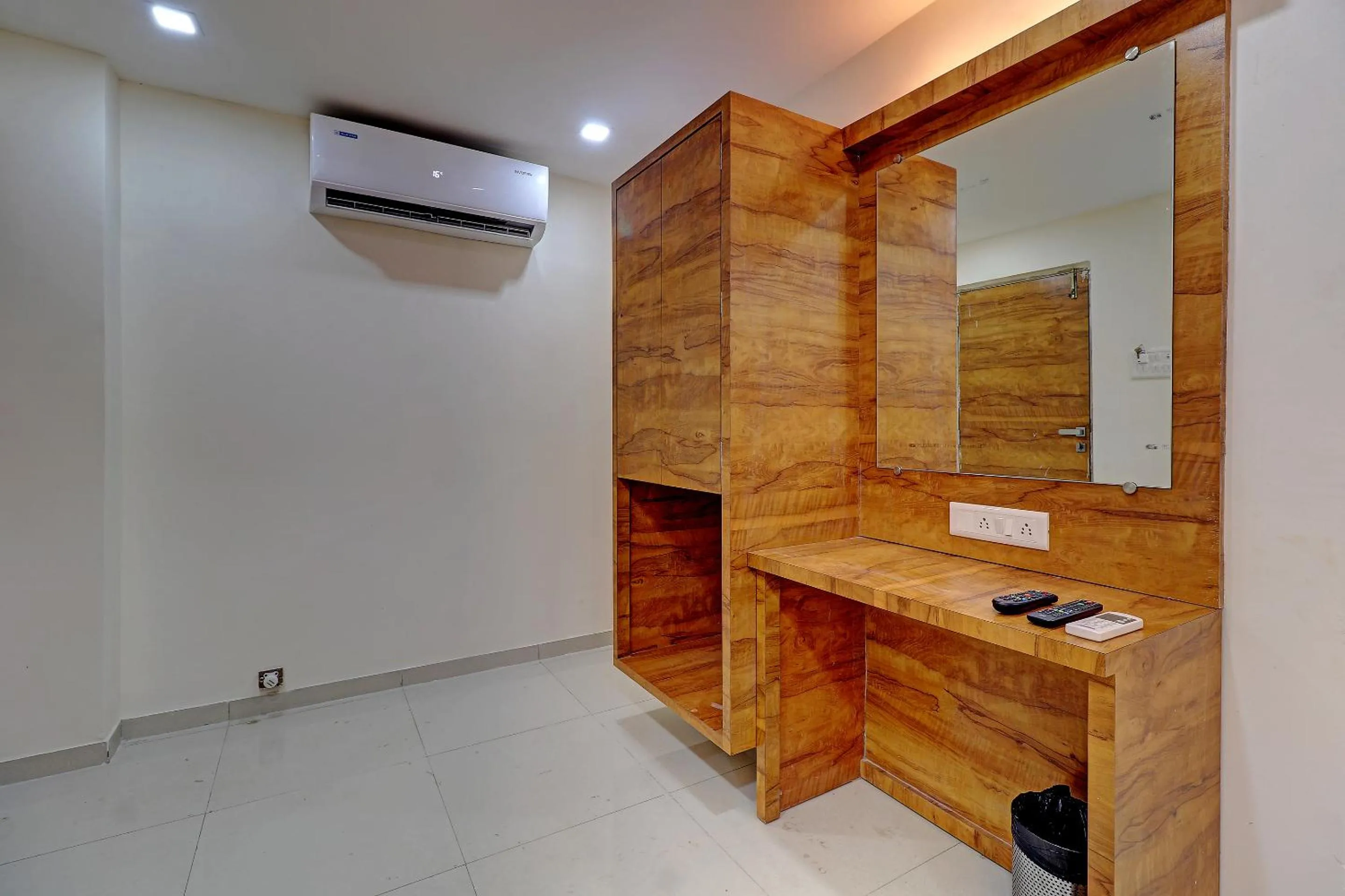 wardrobe in Sun Inn Residency Rabale
