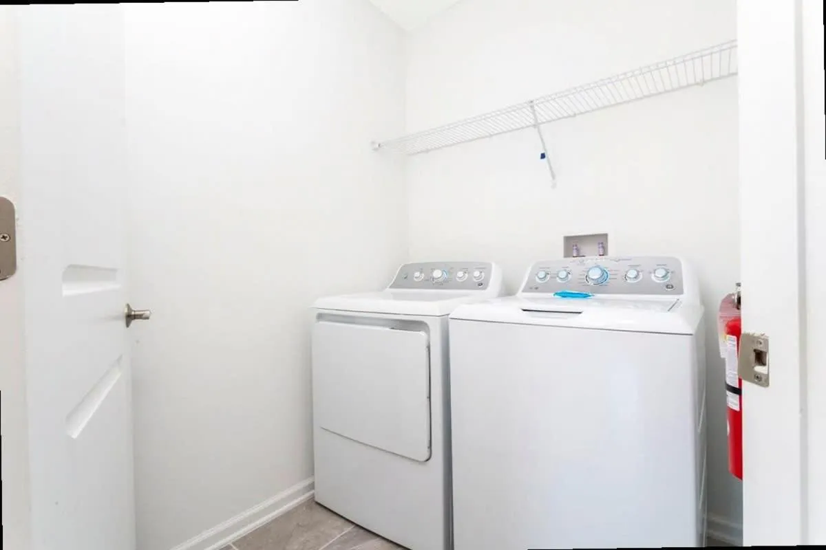 Family Friendly 2 Bd Close to Disney @Champions Gate 8899