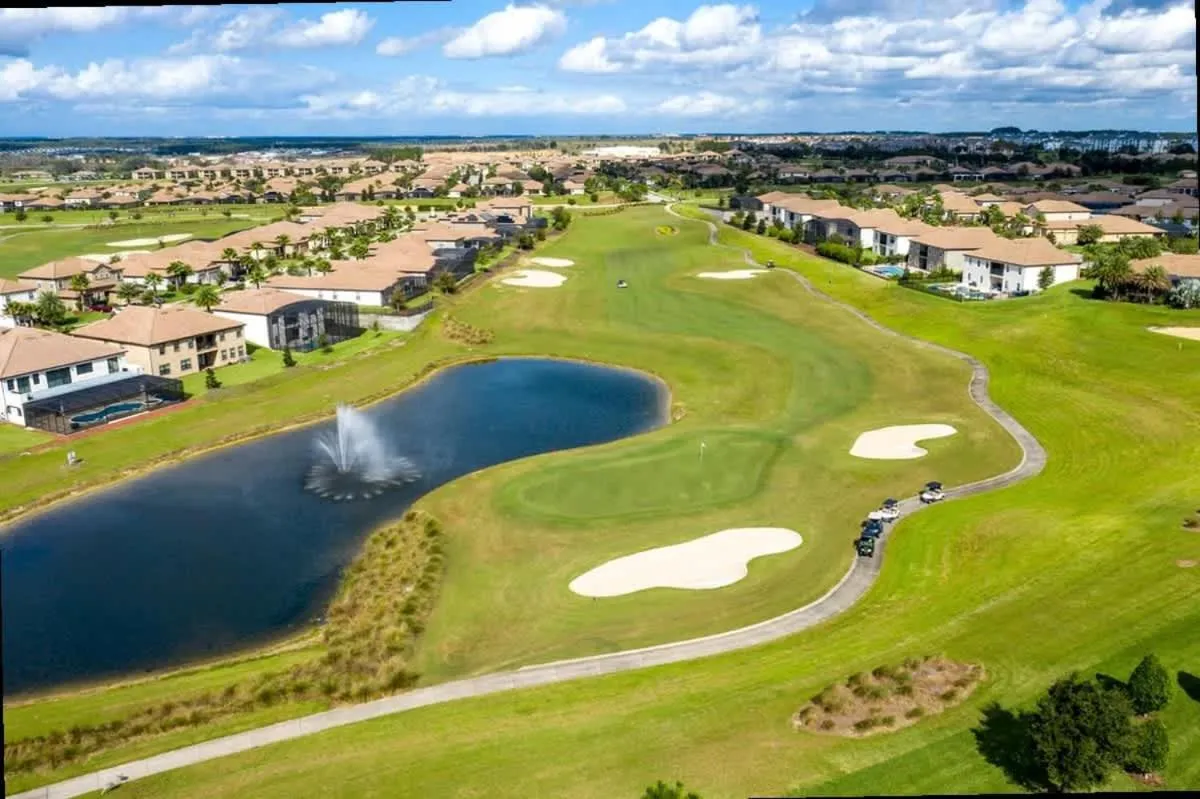 Family Friendly 2 Bd Close to Disney @Champions Gate 8899