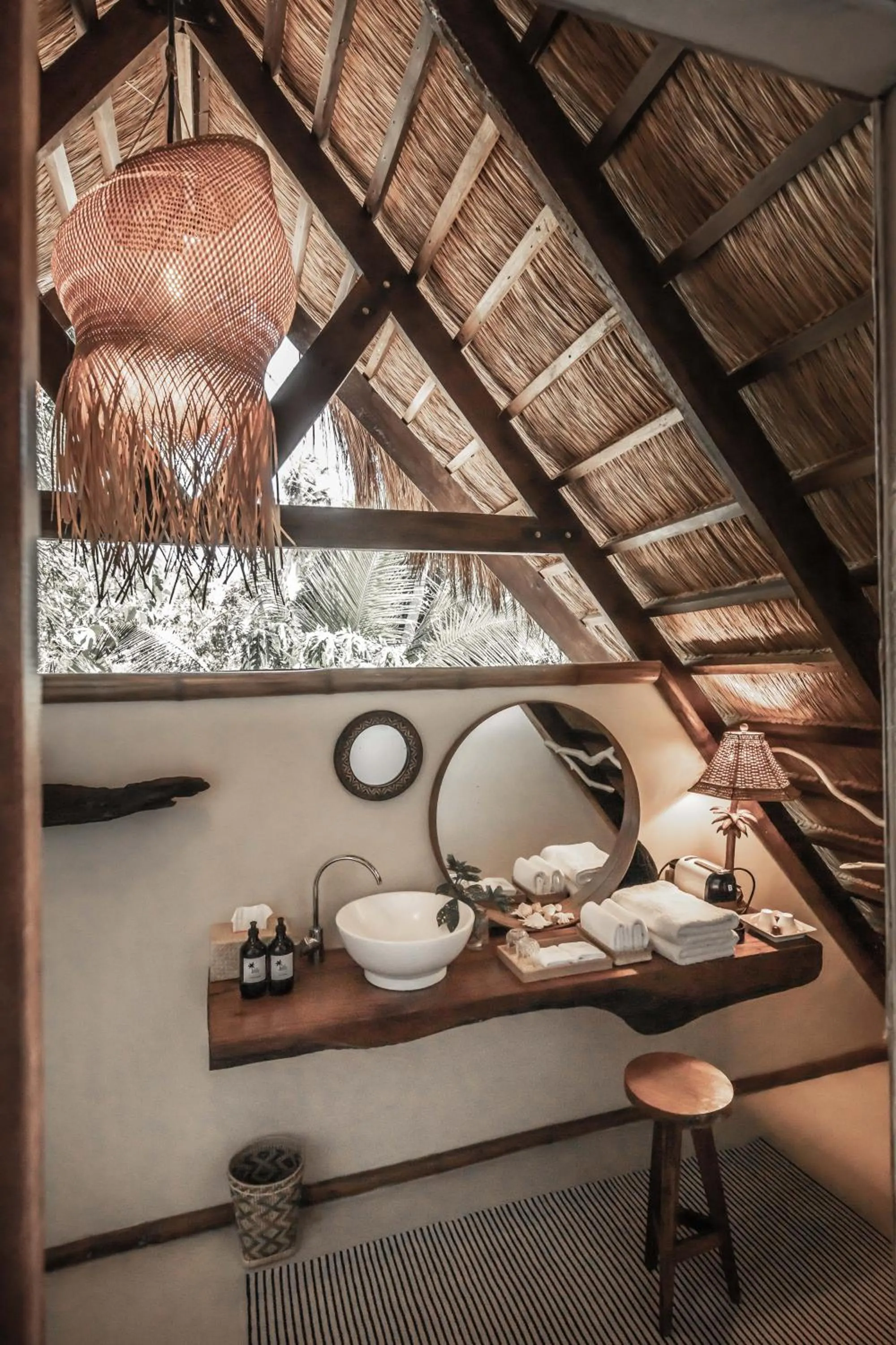 Bathroom in The Beach House Ocam Ocam