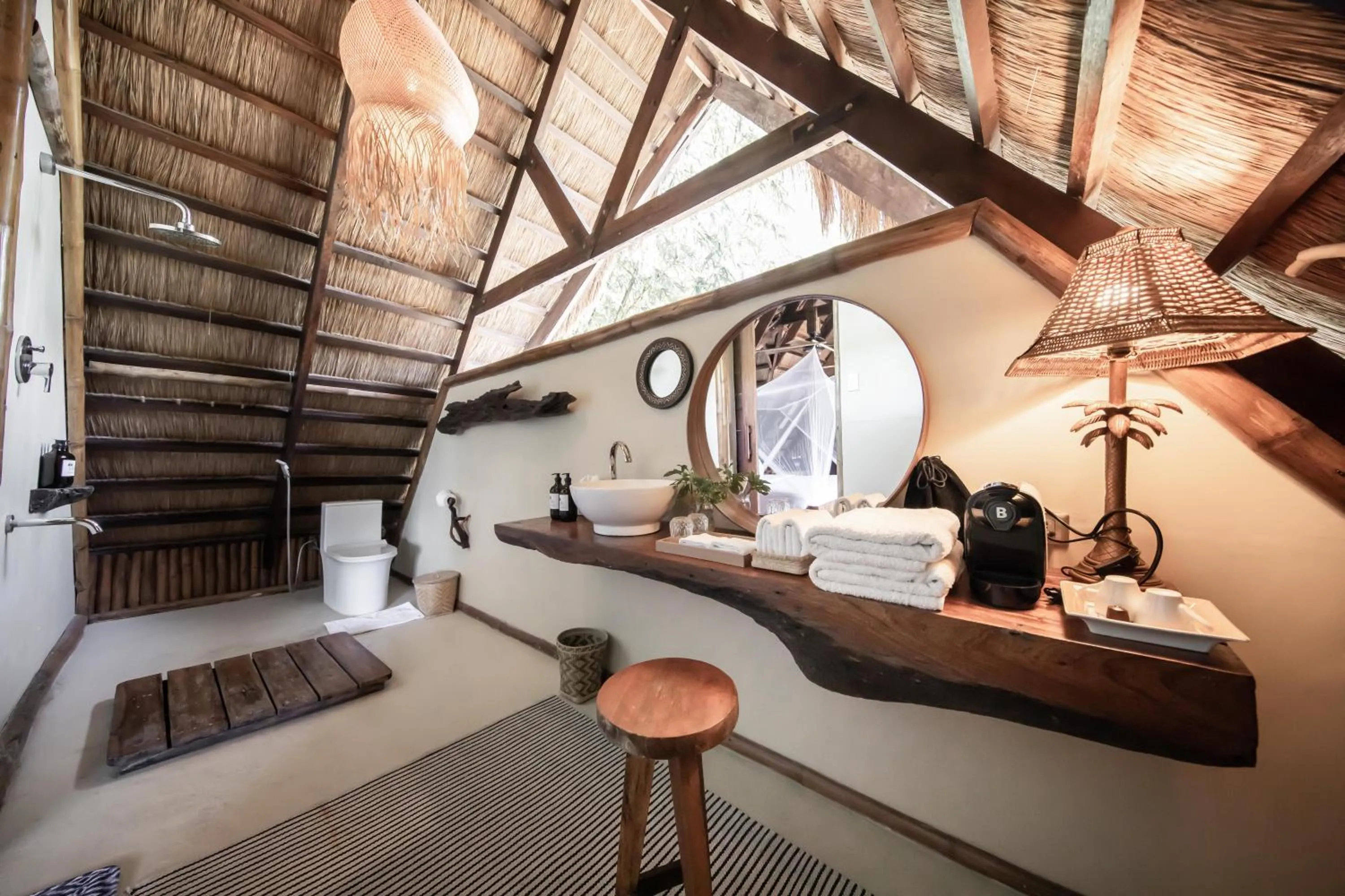 Bathroom in The Beach House Ocam Ocam