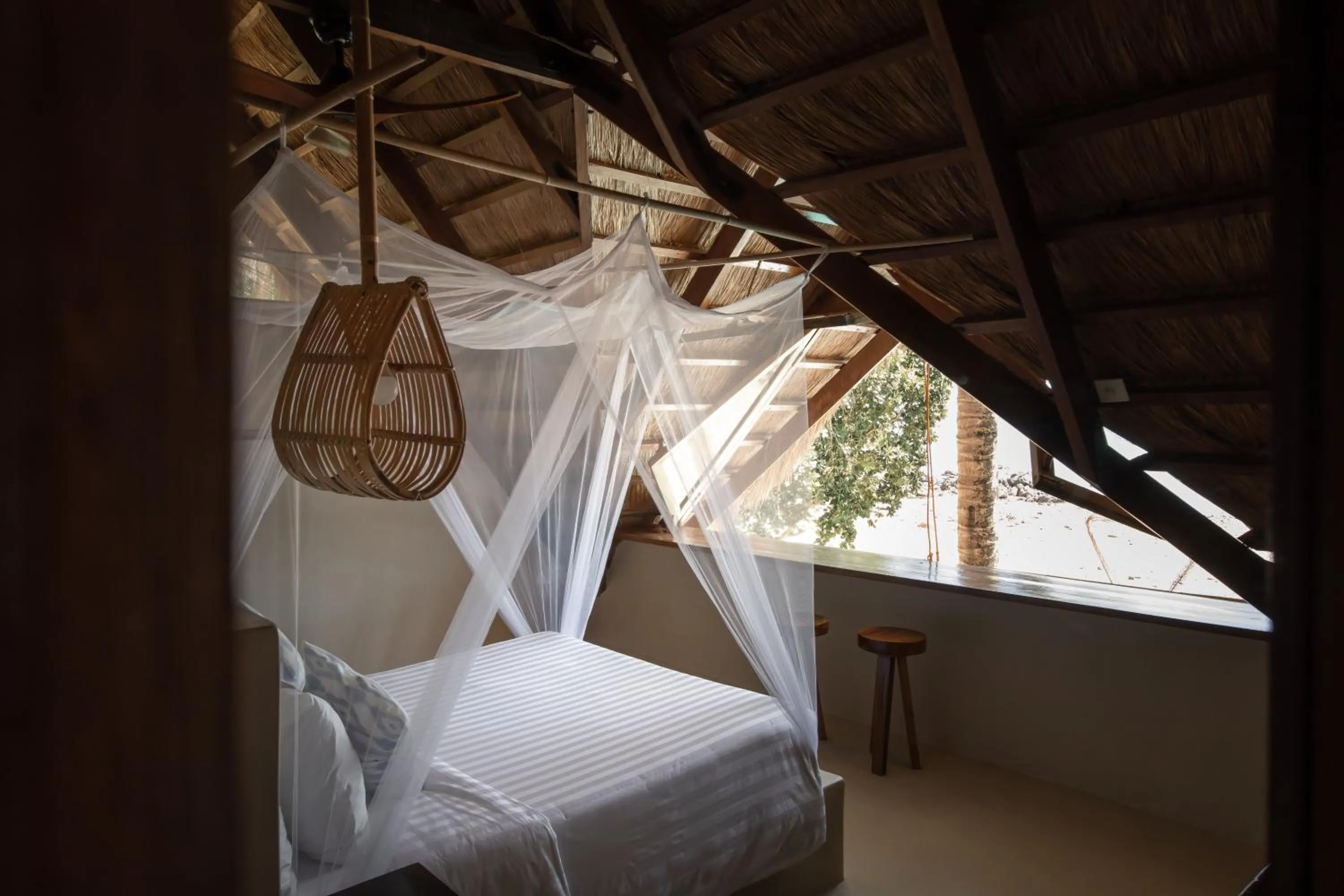 Bed in The Beach House Ocam Ocam