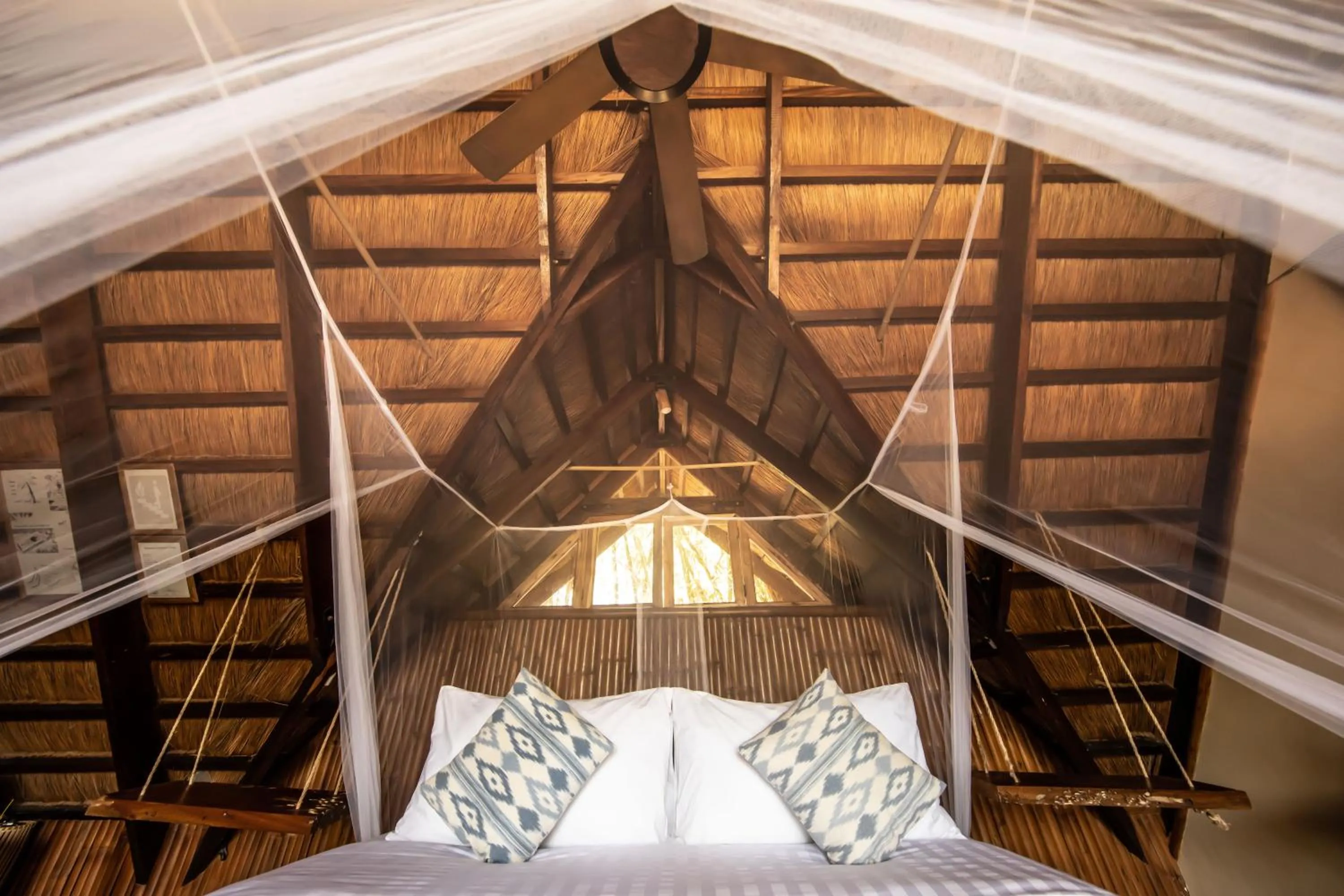 Bed in The Beach House Ocam Ocam