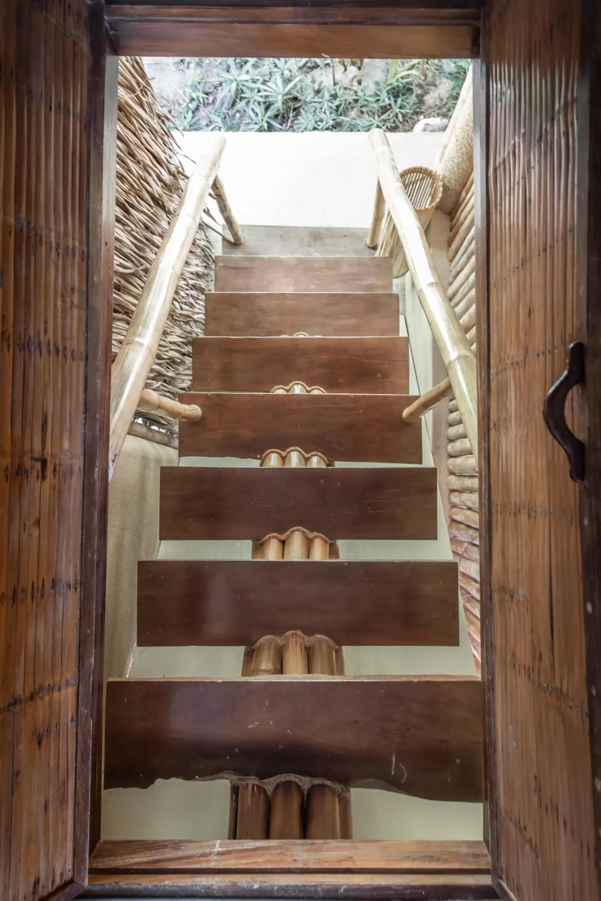 Facade/entrance in The Beach House Ocam Ocam