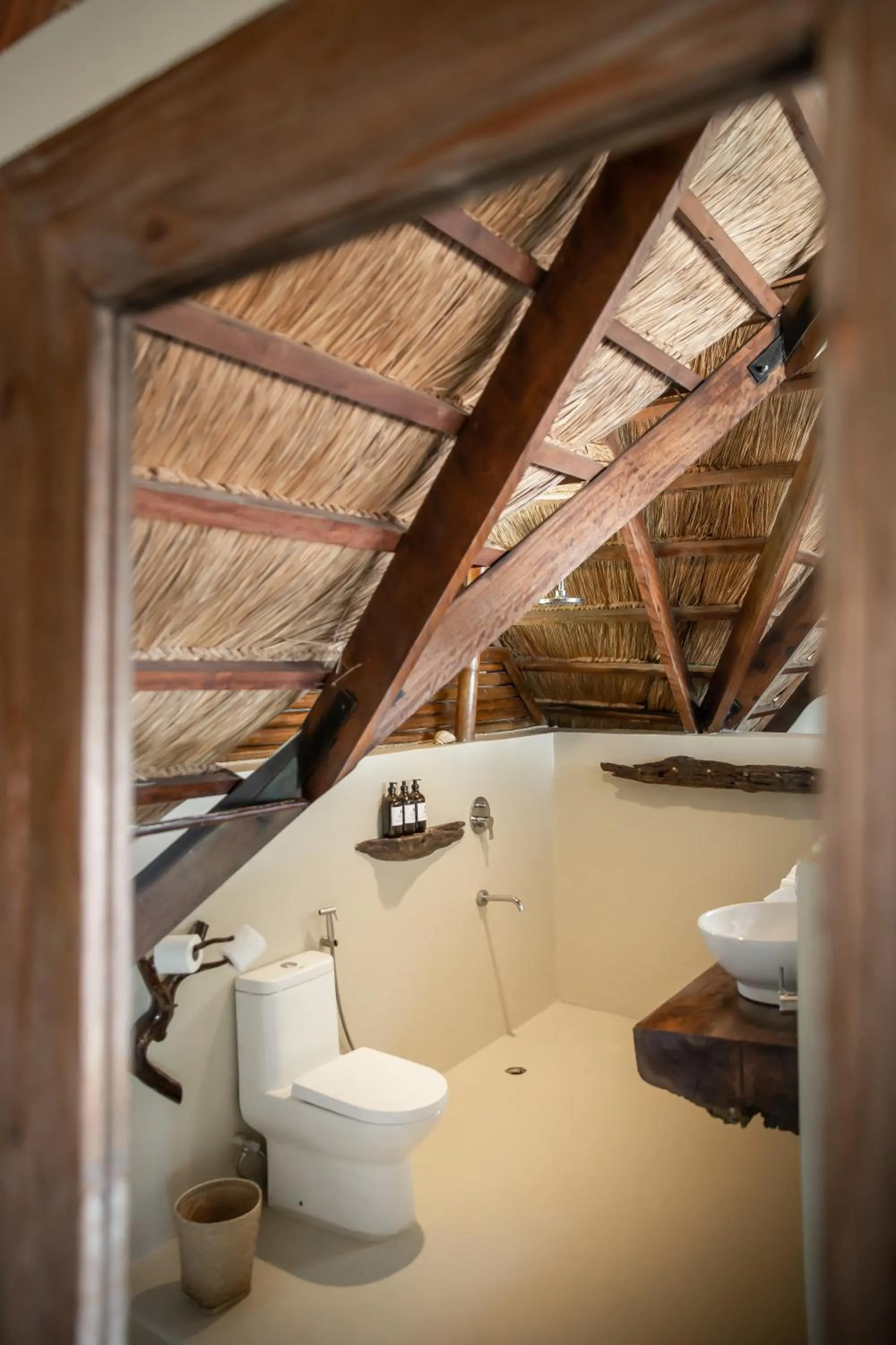 Toilet in The Beach House Ocam Ocam