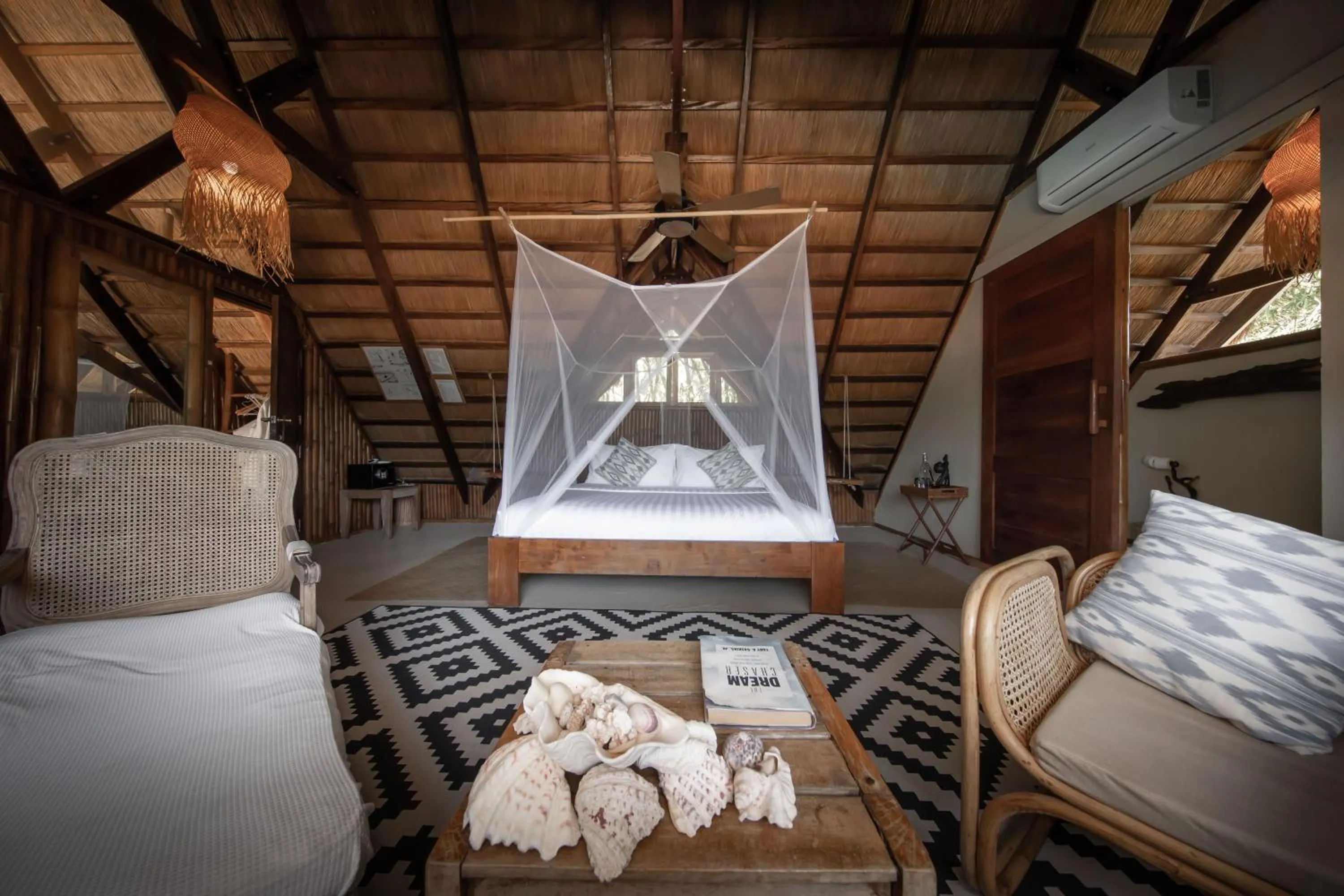 Bedroom, Bed in The Beach House Ocam Ocam