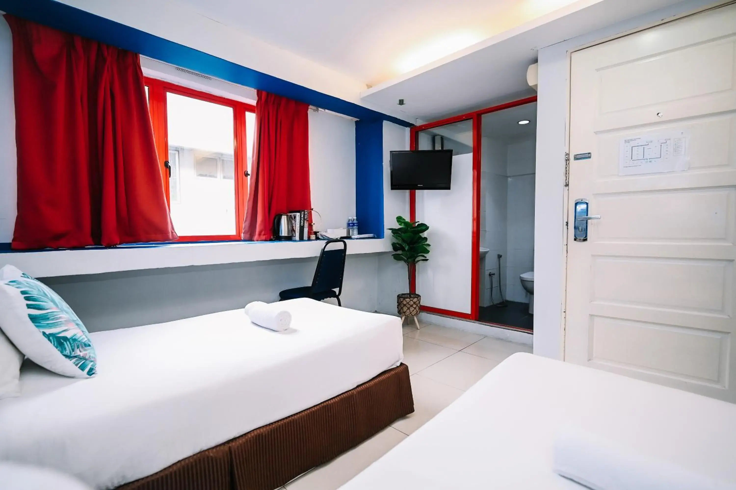 Bed in Swing & Pillows - PJ SS2 Bed in Swing & Pillows - PJ SS2