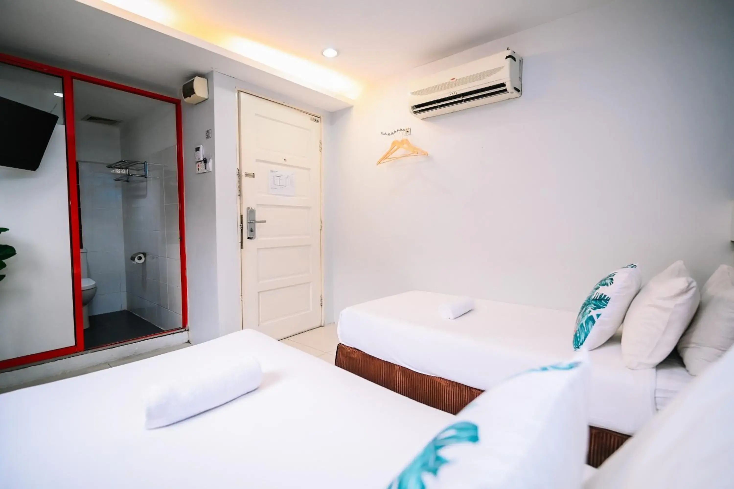 Bed in Swing & Pillows - PJ SS2 Bed in Swing & Pillows - PJ SS2