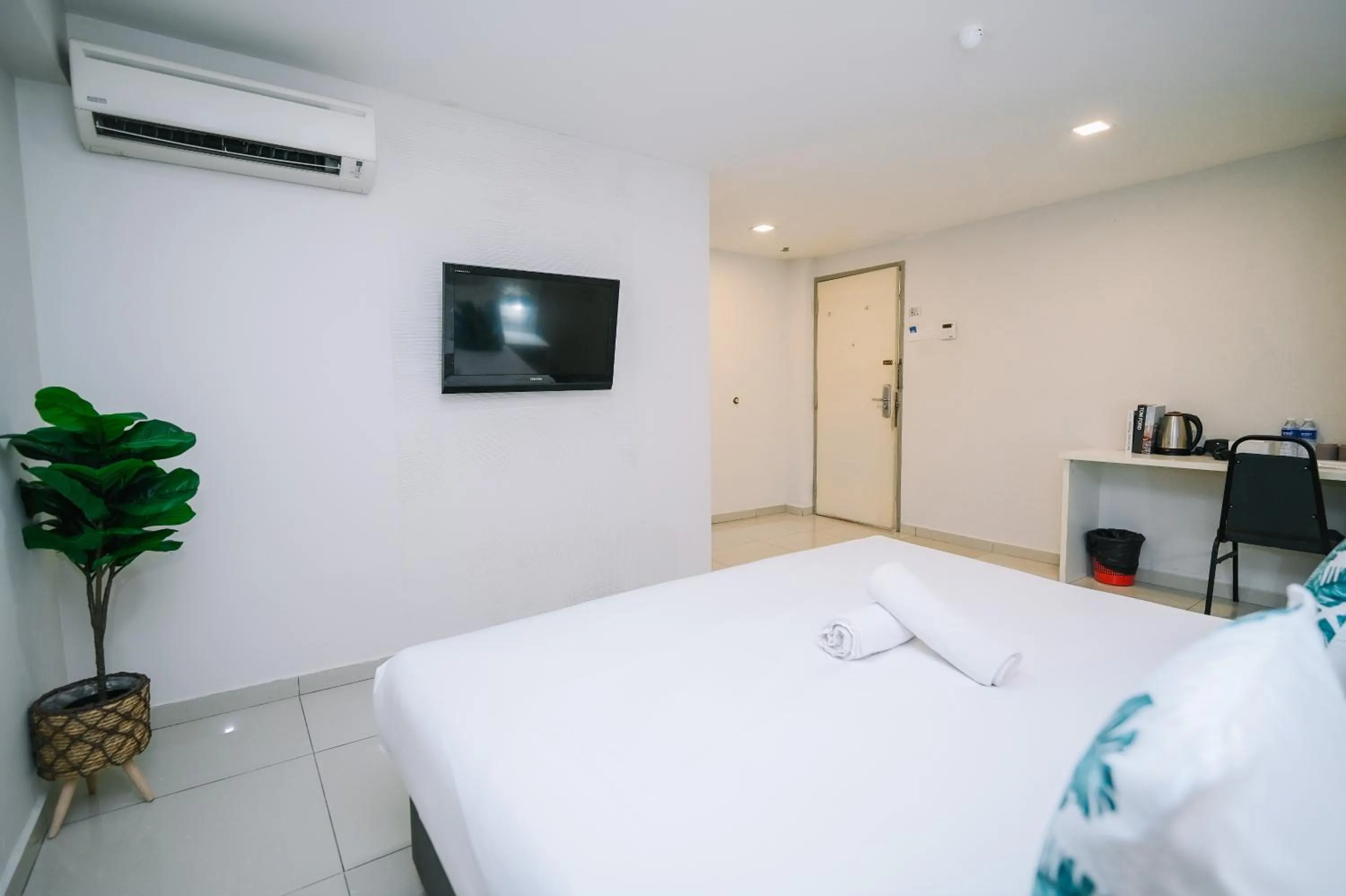 Bed in Swing & Pillows - PJ SS2