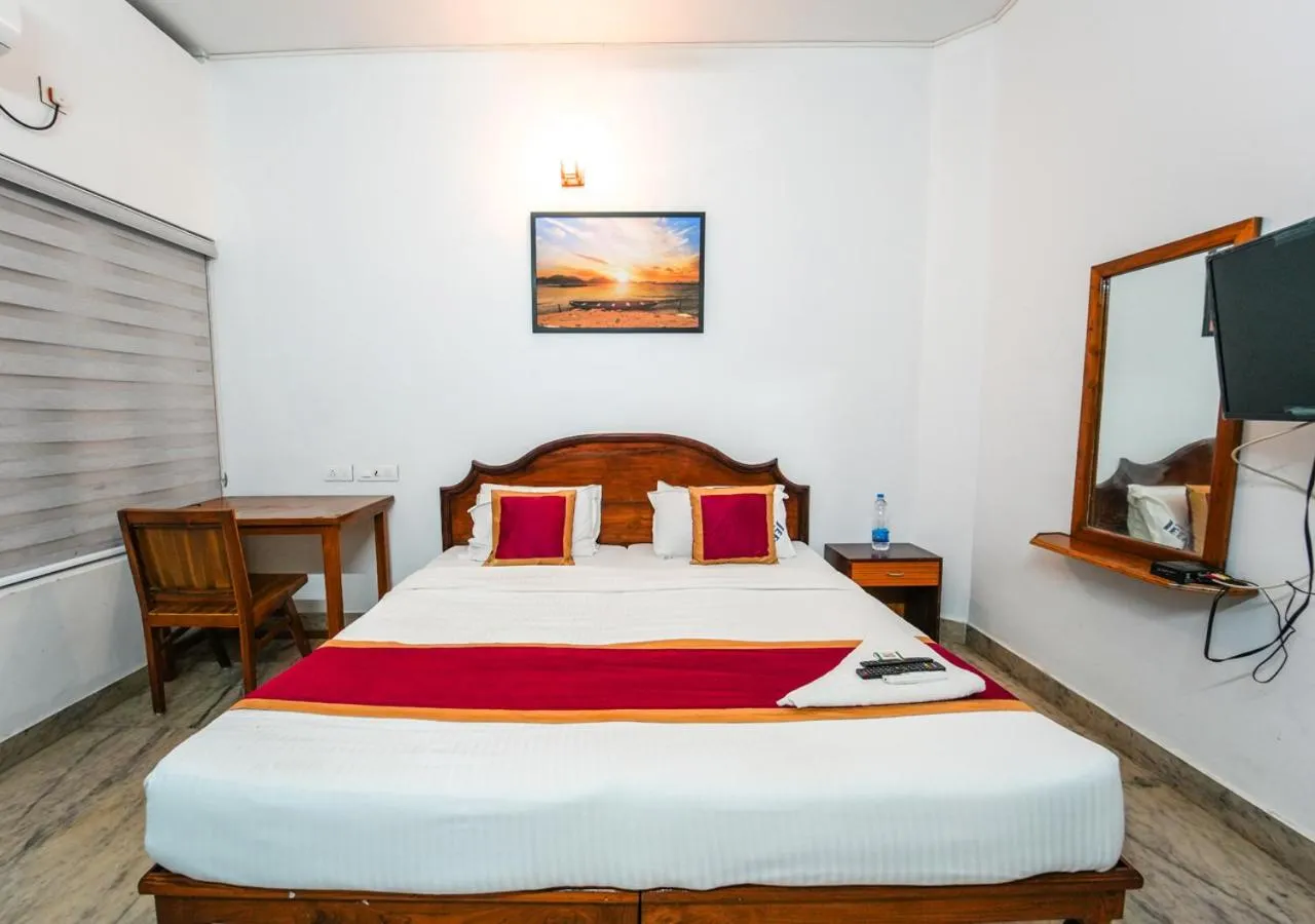 Photo of the whole room, Bed in Pop Tavern Kovalam Beach Villa by VOYE HOMES