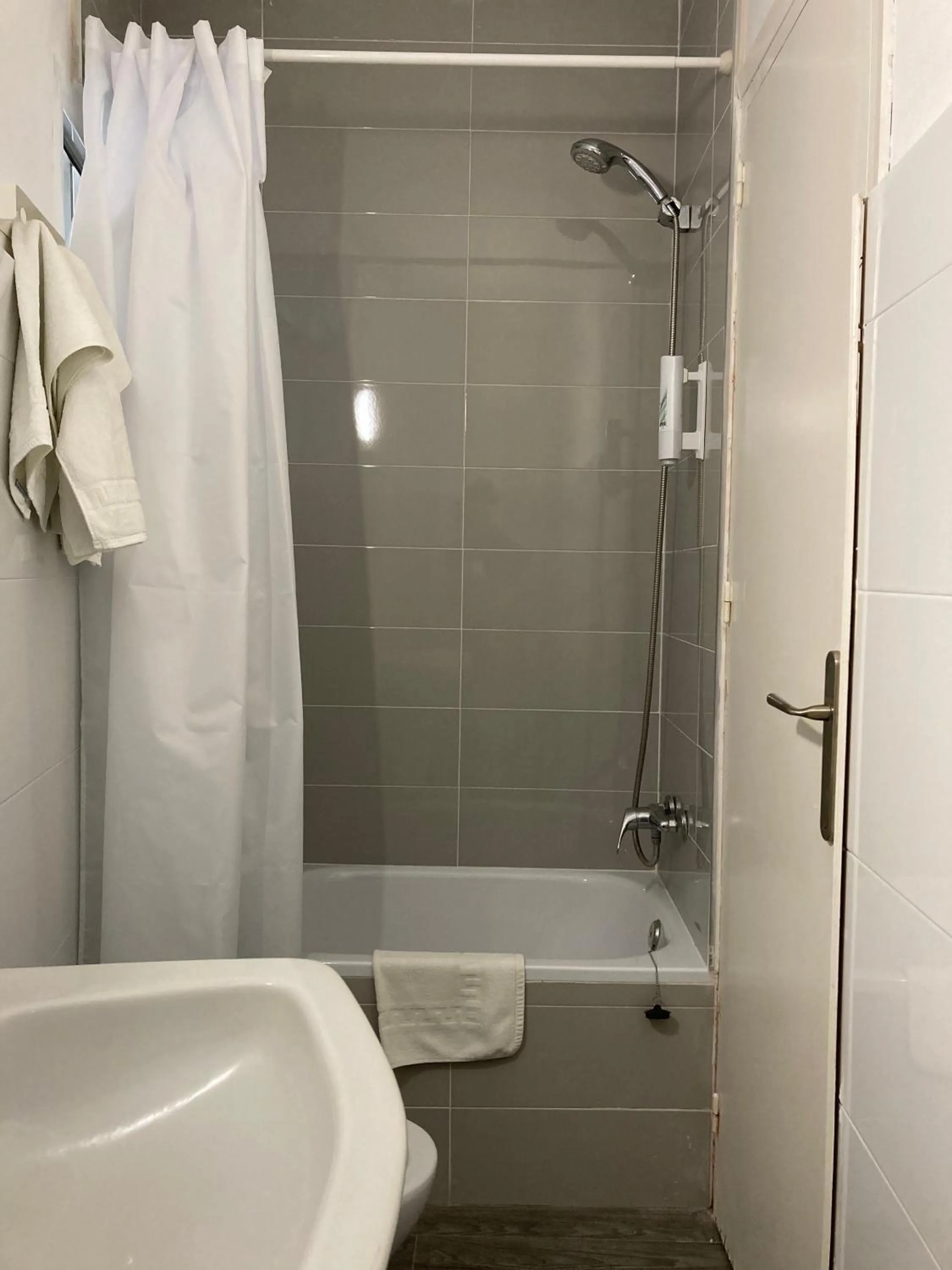 Bathroom in Hostal Paco Marbella