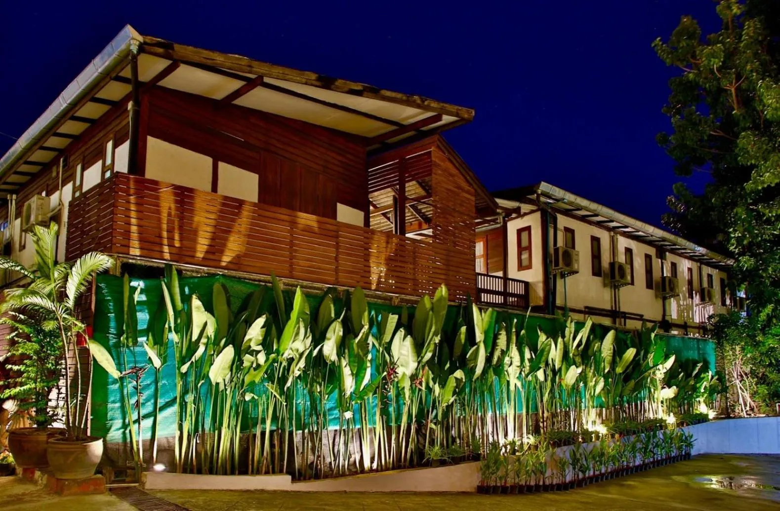 Property building in Thapaeplacehotel