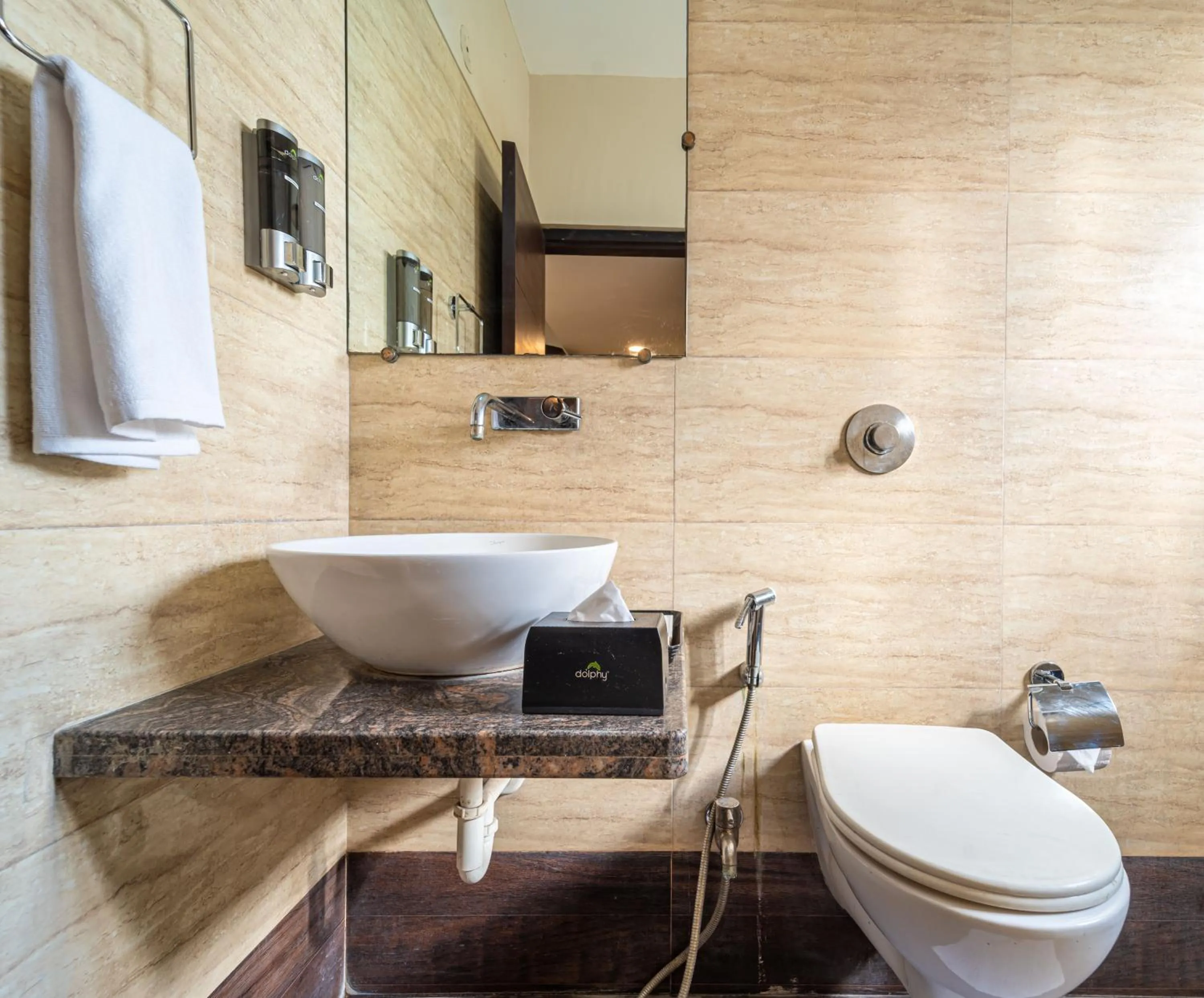 Shower in Enrise by Sayaji Harda