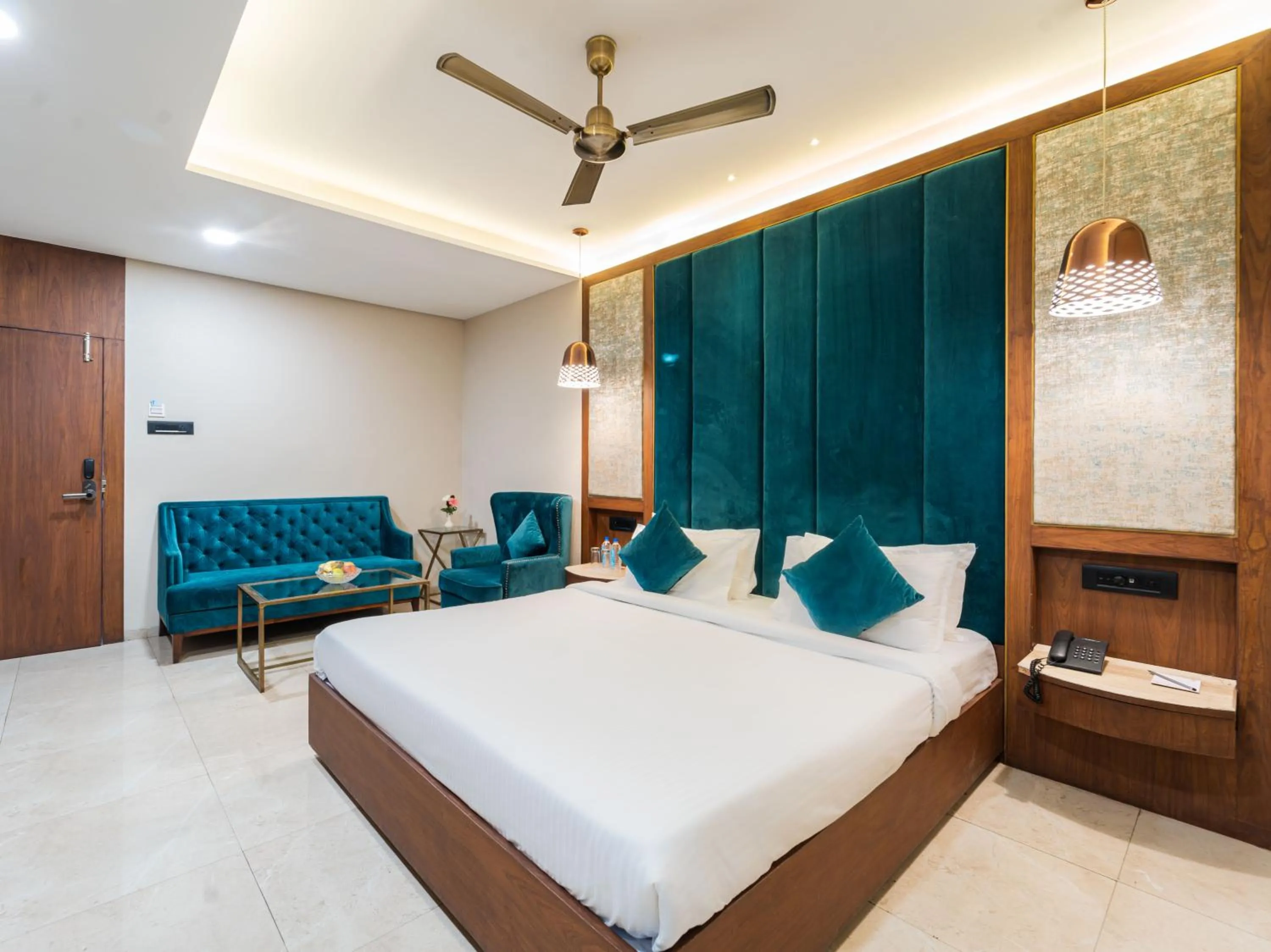 Bed in Enrise by Sayaji Harda