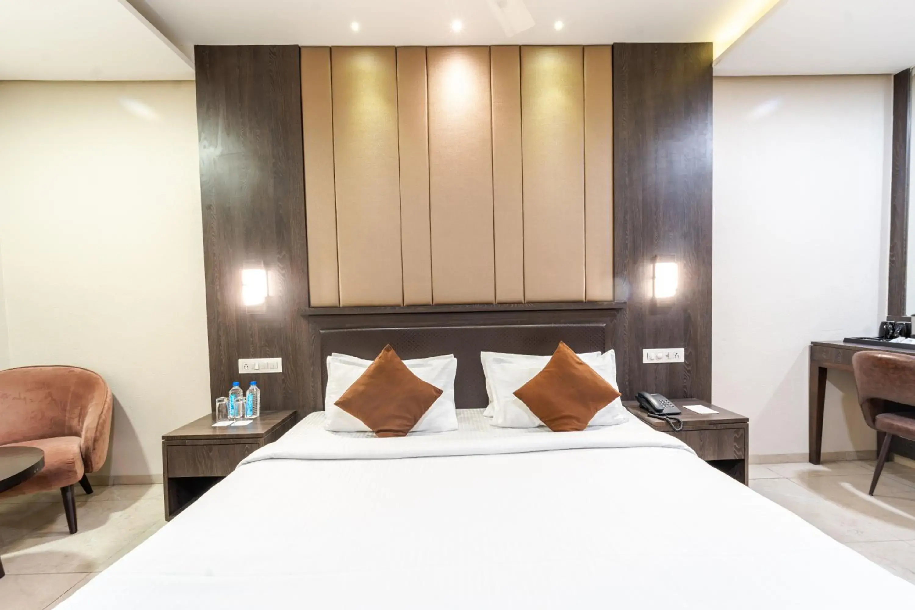 Bed in Enrise by Sayaji Harda Bed in Enrise by Sayaji Harda